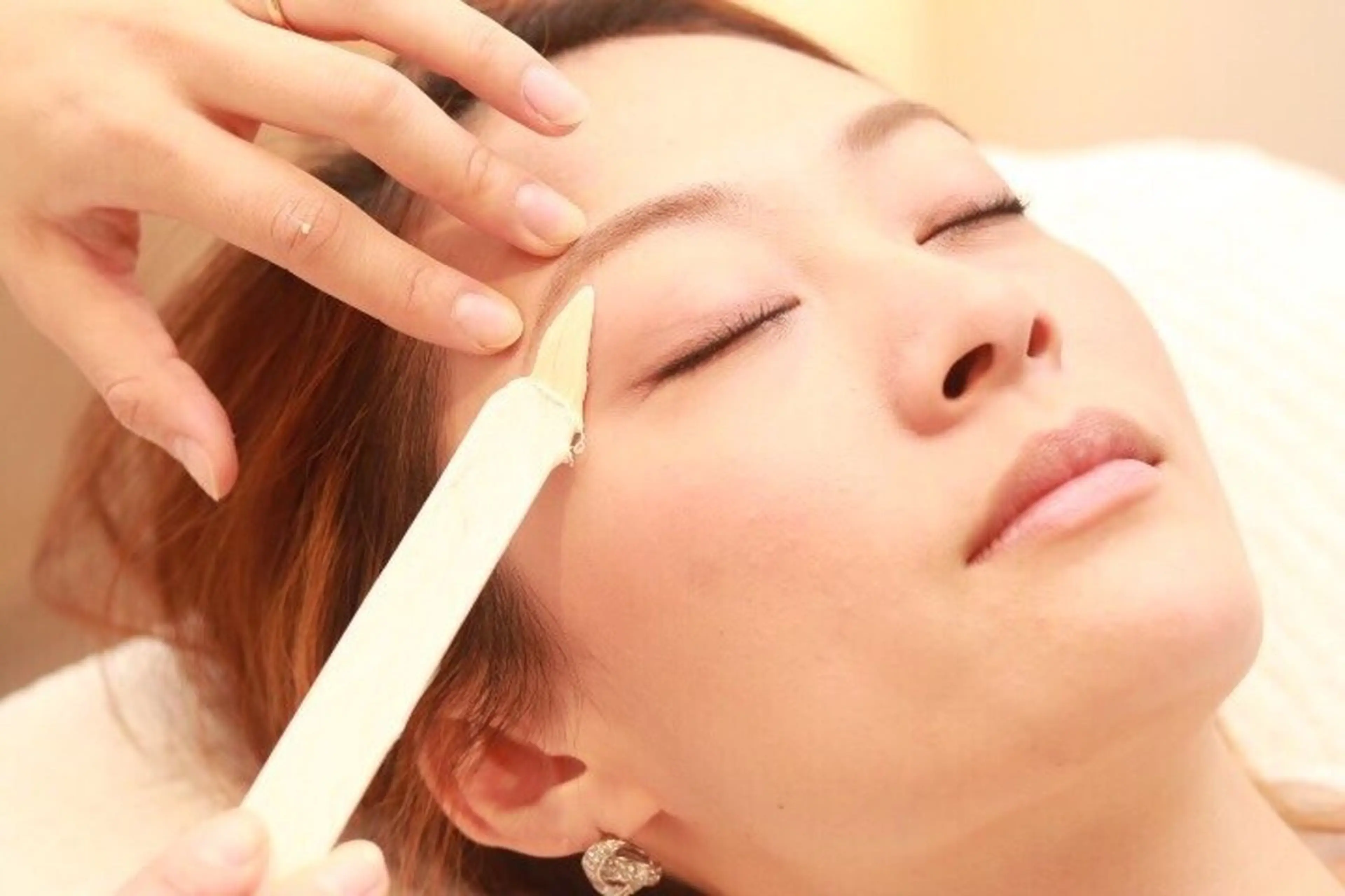 【平日限定】似合わせ眉毛ワックス脱毛☆ヘッドマッサージ付💆🏻‍♀️男女可の写真