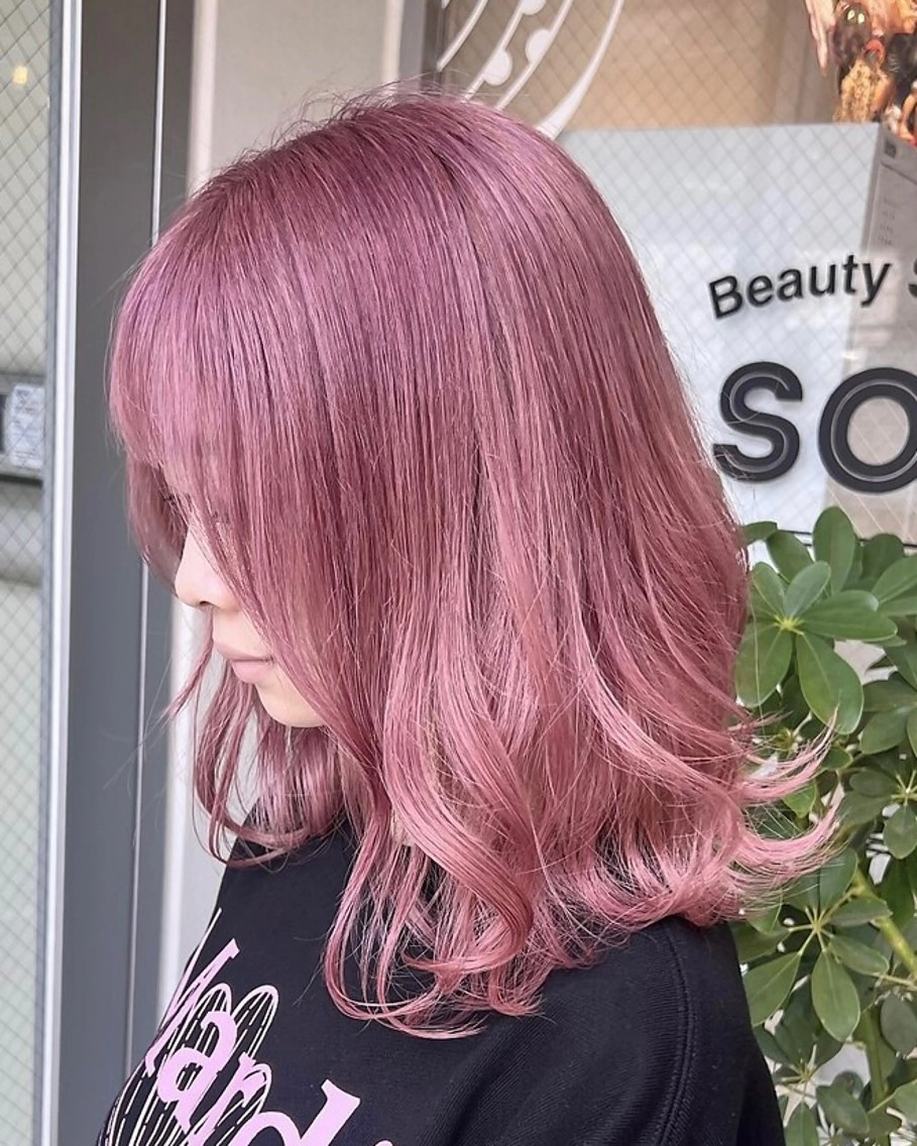 セミロング カラー ブリーチ ハイトーンカラー ピンクカラー 💖ブリーチ/暖色 𝐘𝐮𝐢💖のヘアスタイル