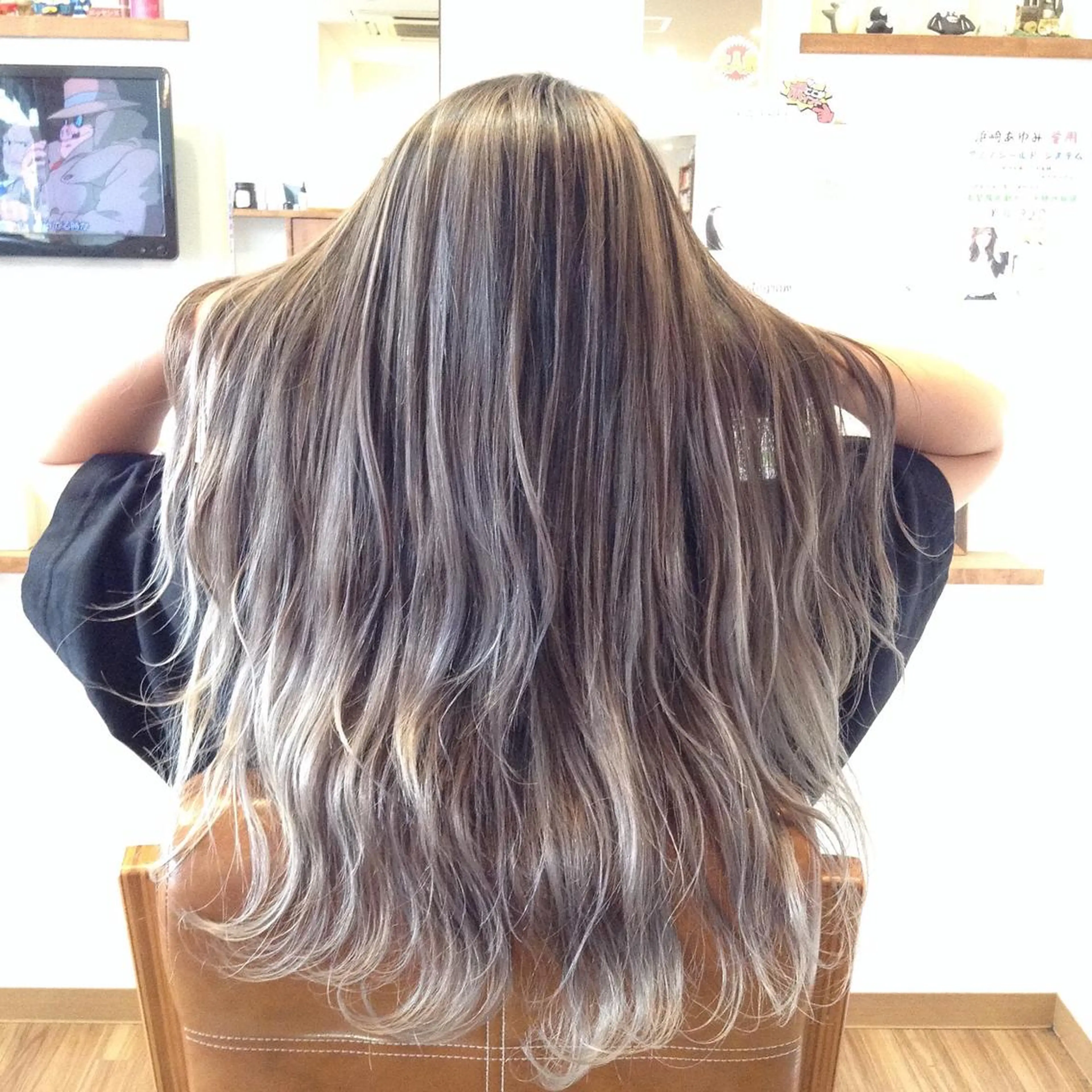 ロング カラー アディクシーカラー ダブルカラー ハイライトカラー イルミナカラー 3Dハイライト カット ヘアカラー トリートメント 辨天 勇介のヘアスタイル