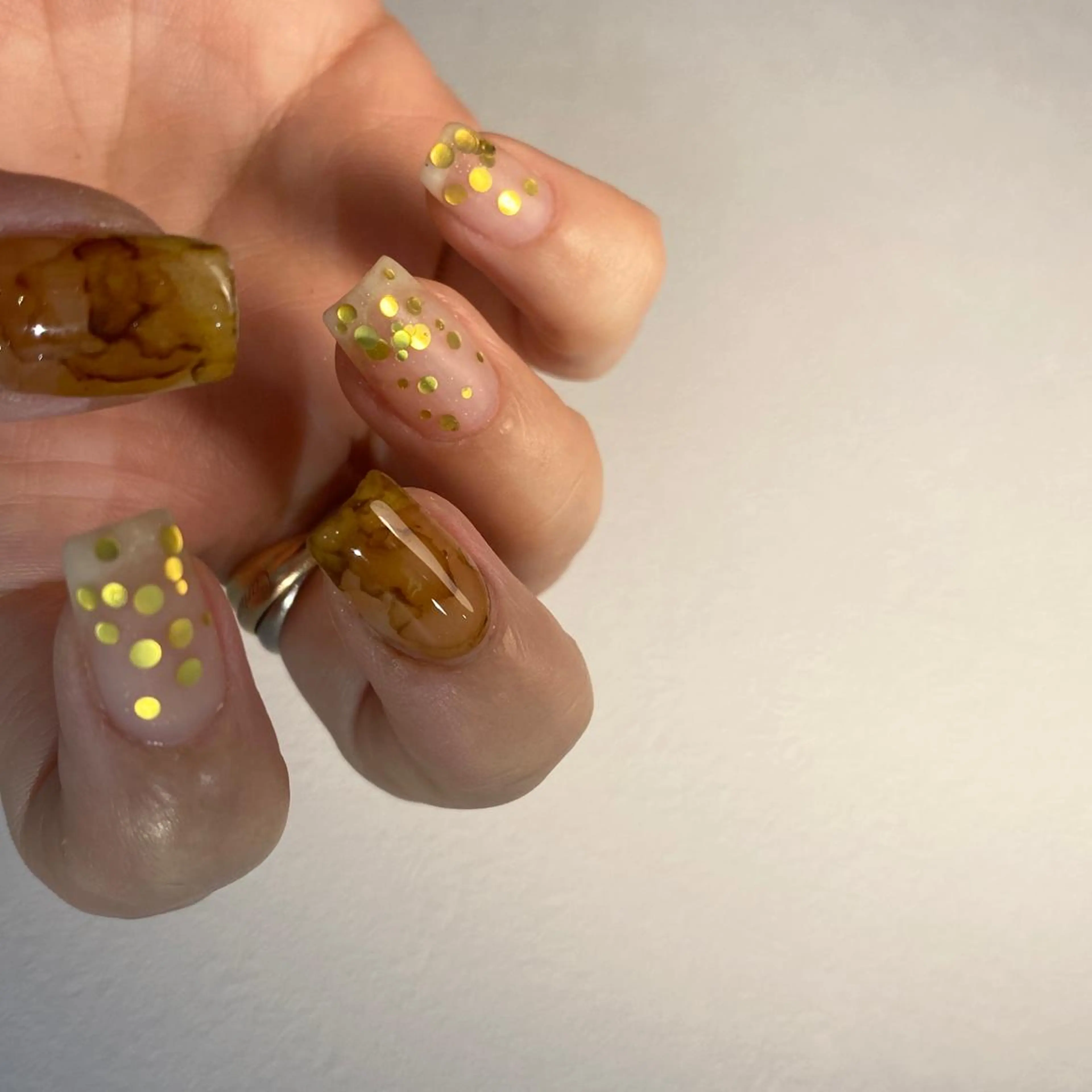 ネイル ハンドネイル NINEnami ニュアンスネイルのネイルデザイン