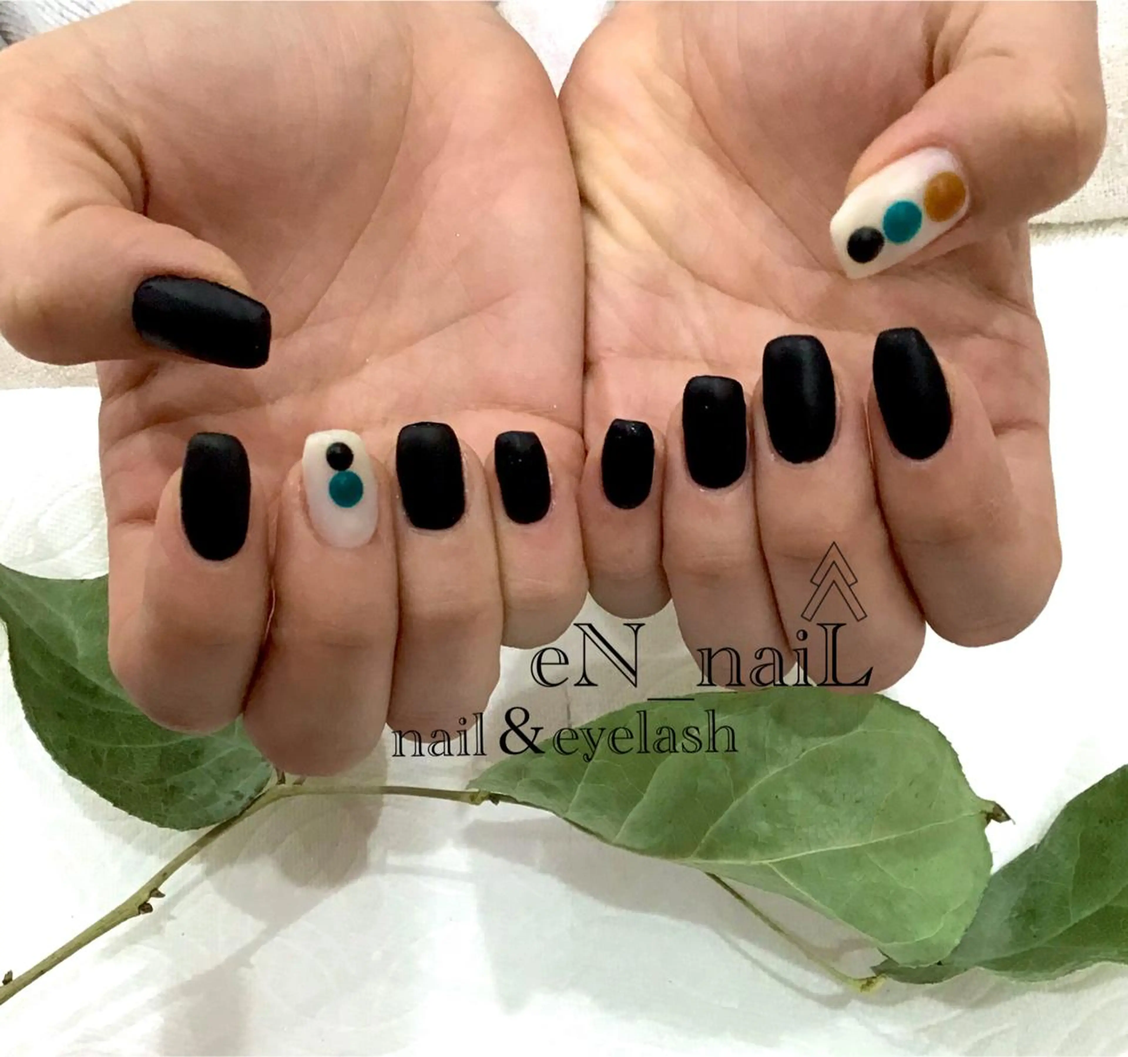 ミディアム ネイル ＥＮＮＡＩＬ野中本店所属・EN_NAIL 野中本店Ayakaのネイルデザイン