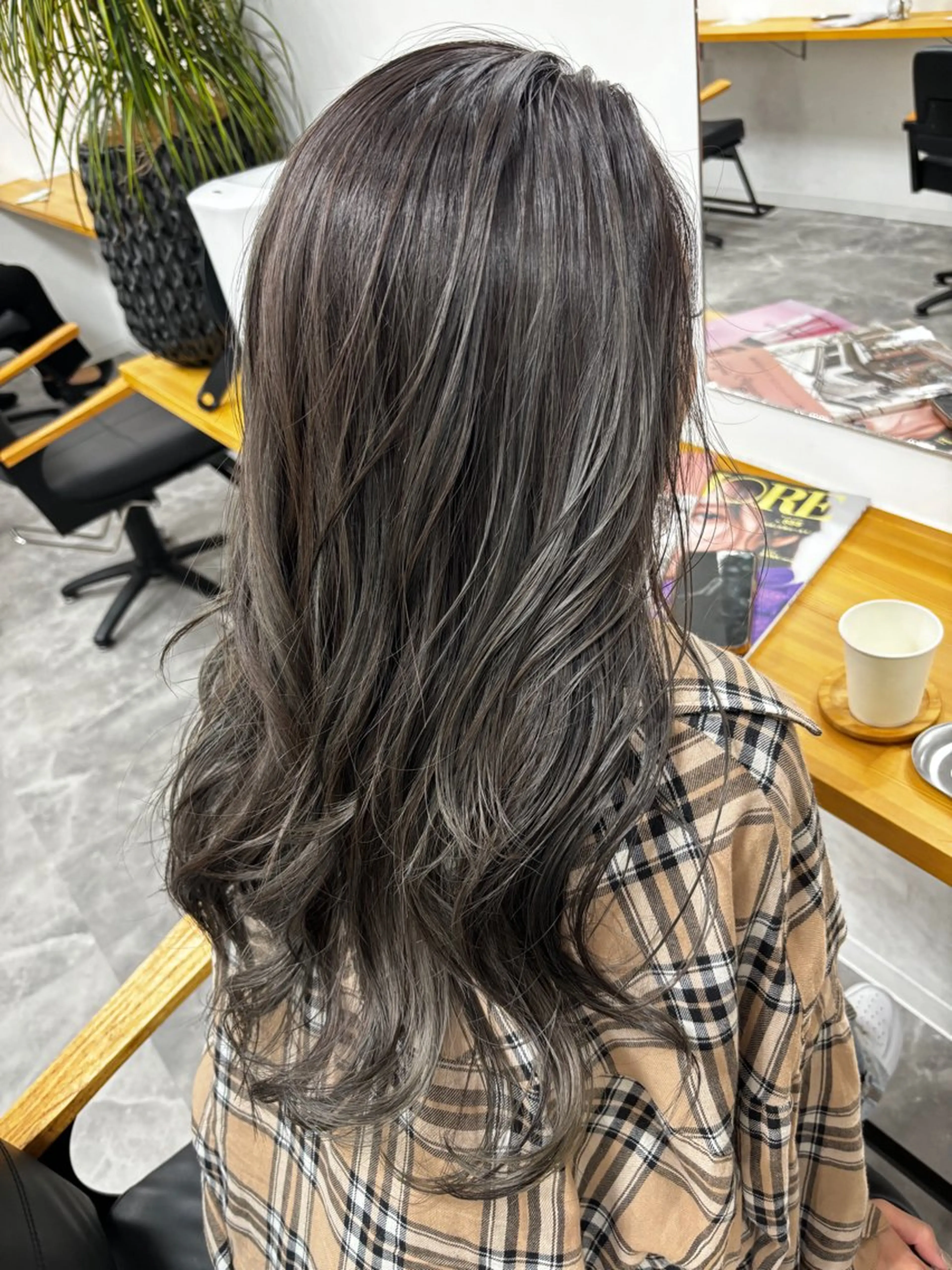 ロング hoNua. 栄/透明感カラーのヘアスタイル