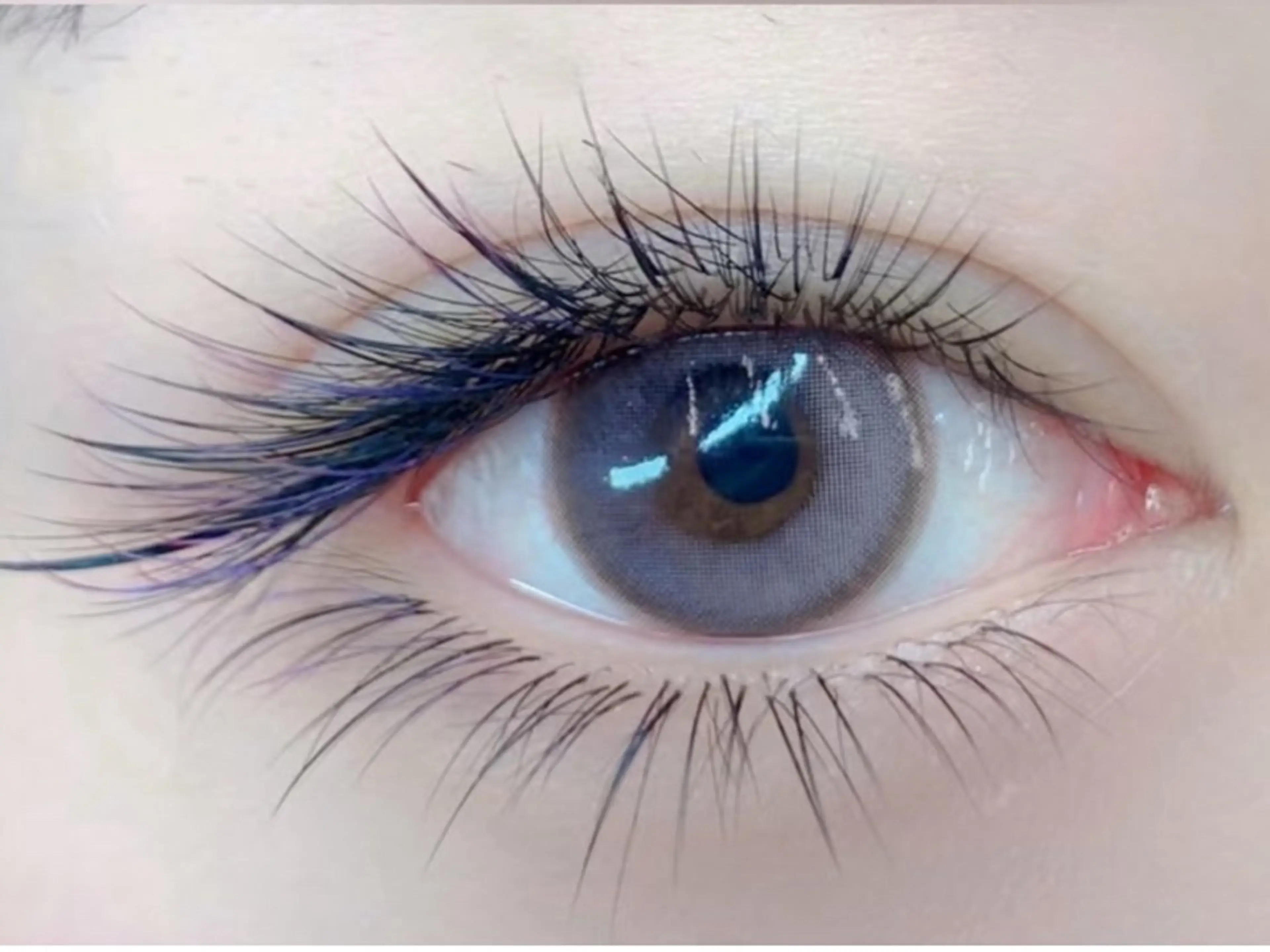 マツエク・マツパ 束感まつ毛 カラーマツエク フラットラッシュ パリジェンヌラッシュリフト まつげパーマ マツエク Queen Salonのエステ・リラクイメージ