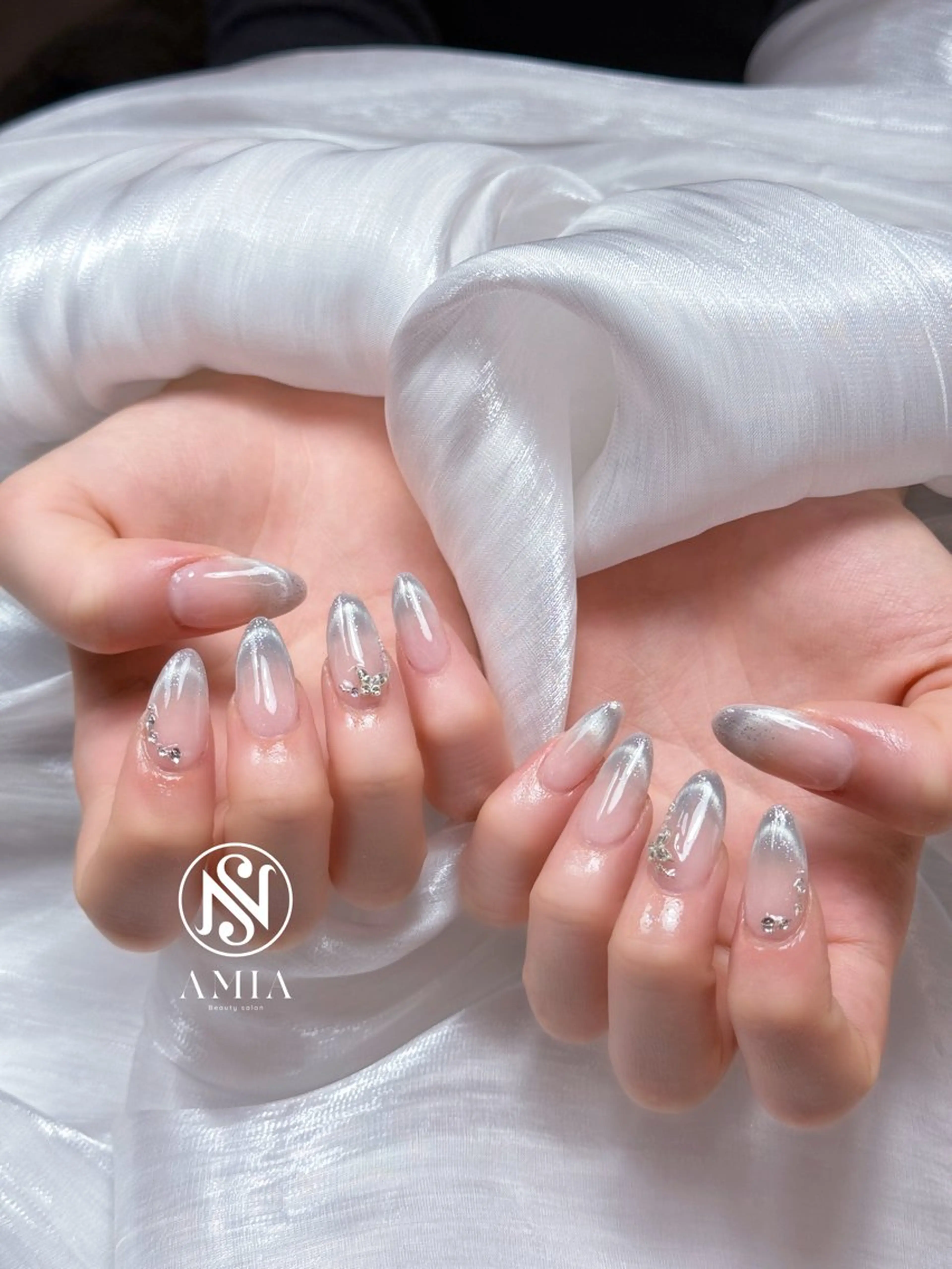 セミロング ハンドネイル AMIA BEAUTY SALON所属・🌟AMIA BEAUTY🌟のネイルデザイン