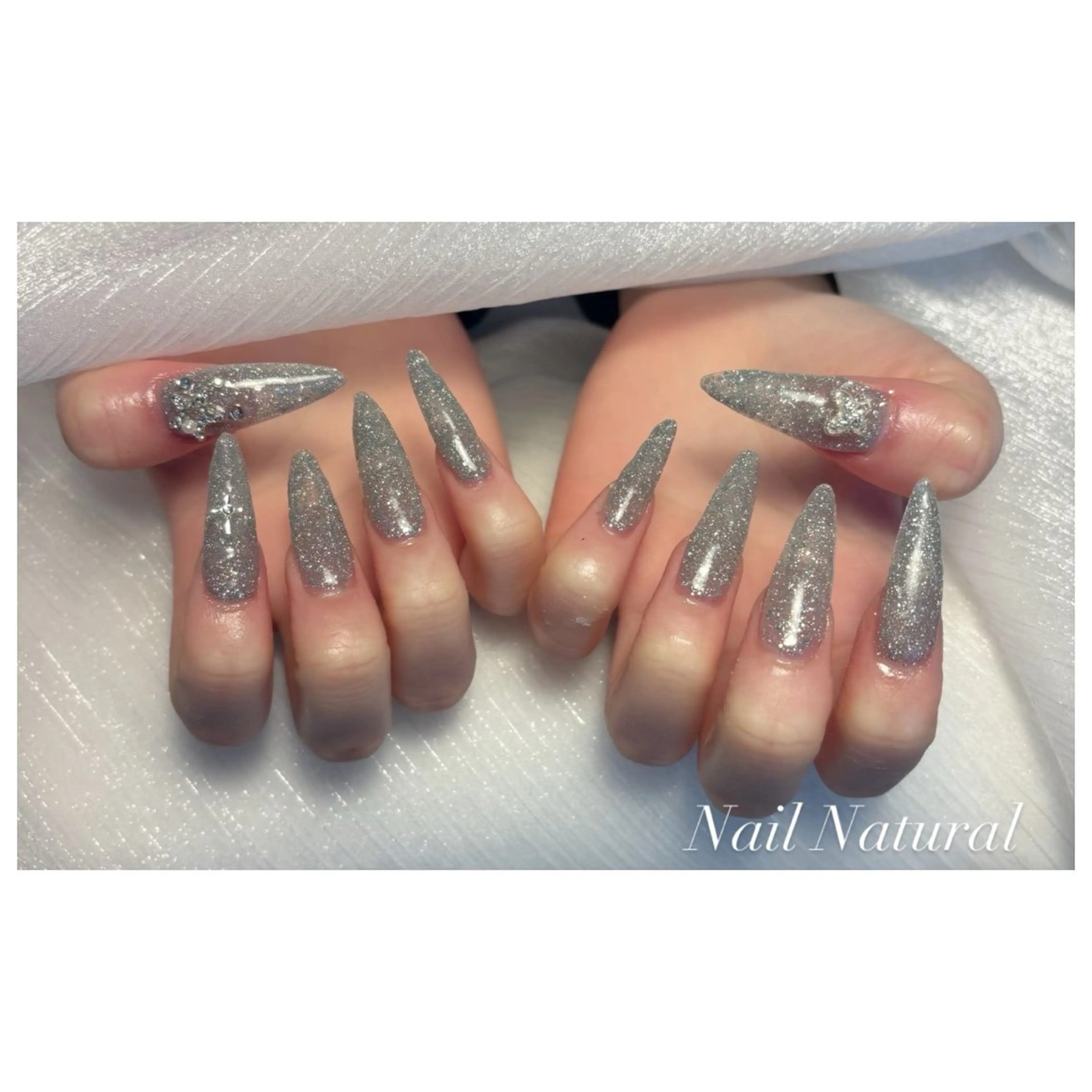 ネイル フラッシュネイル フットネイル フレンチネイル ジェルネイル ガラスフレンチ ハンドネイル Nail salon Natulalのネイルデザイン