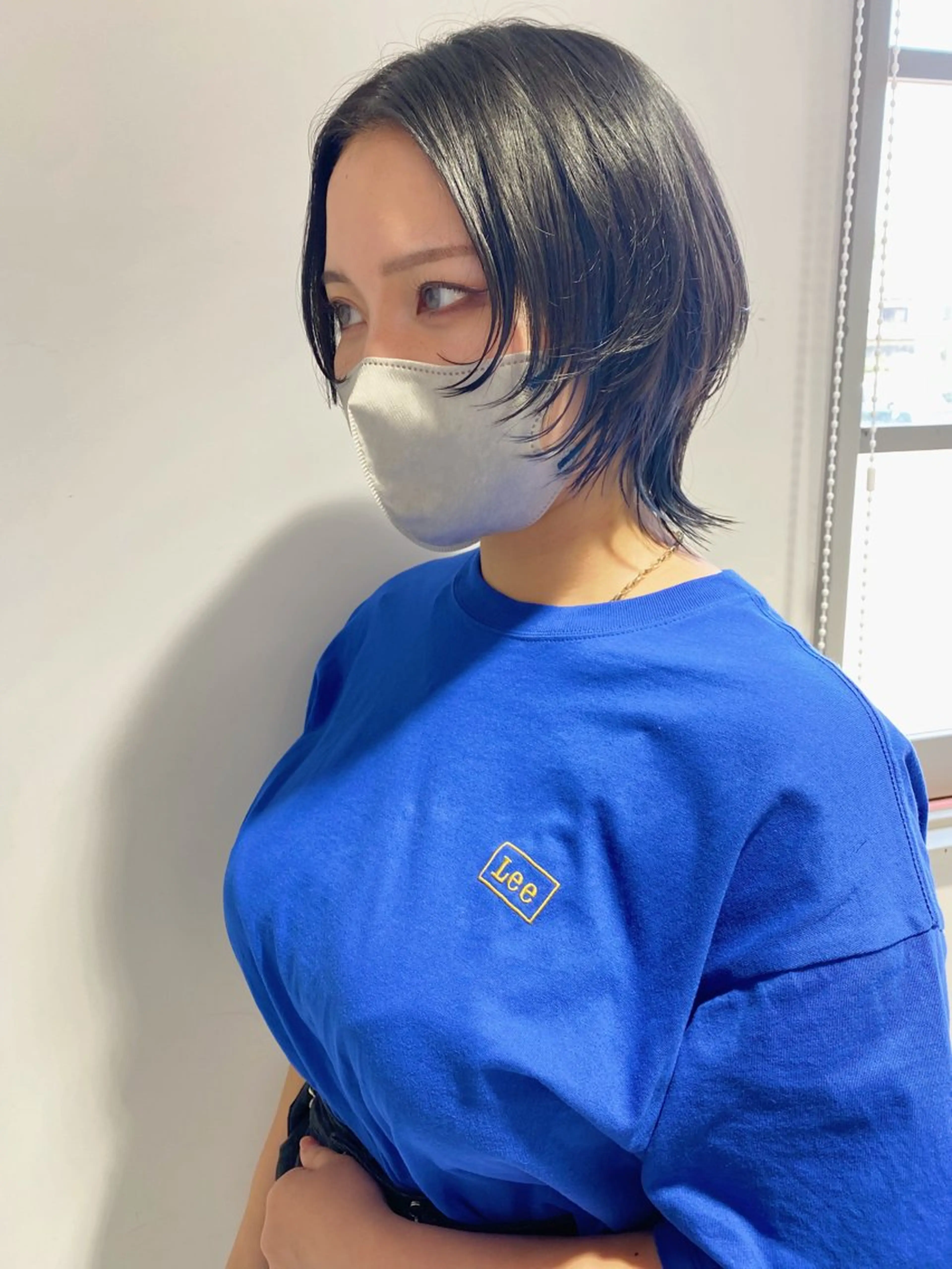 ショート カラー ダークグレー ウルフカット カット ヘアカラー 新井 広之のヘアスタイル