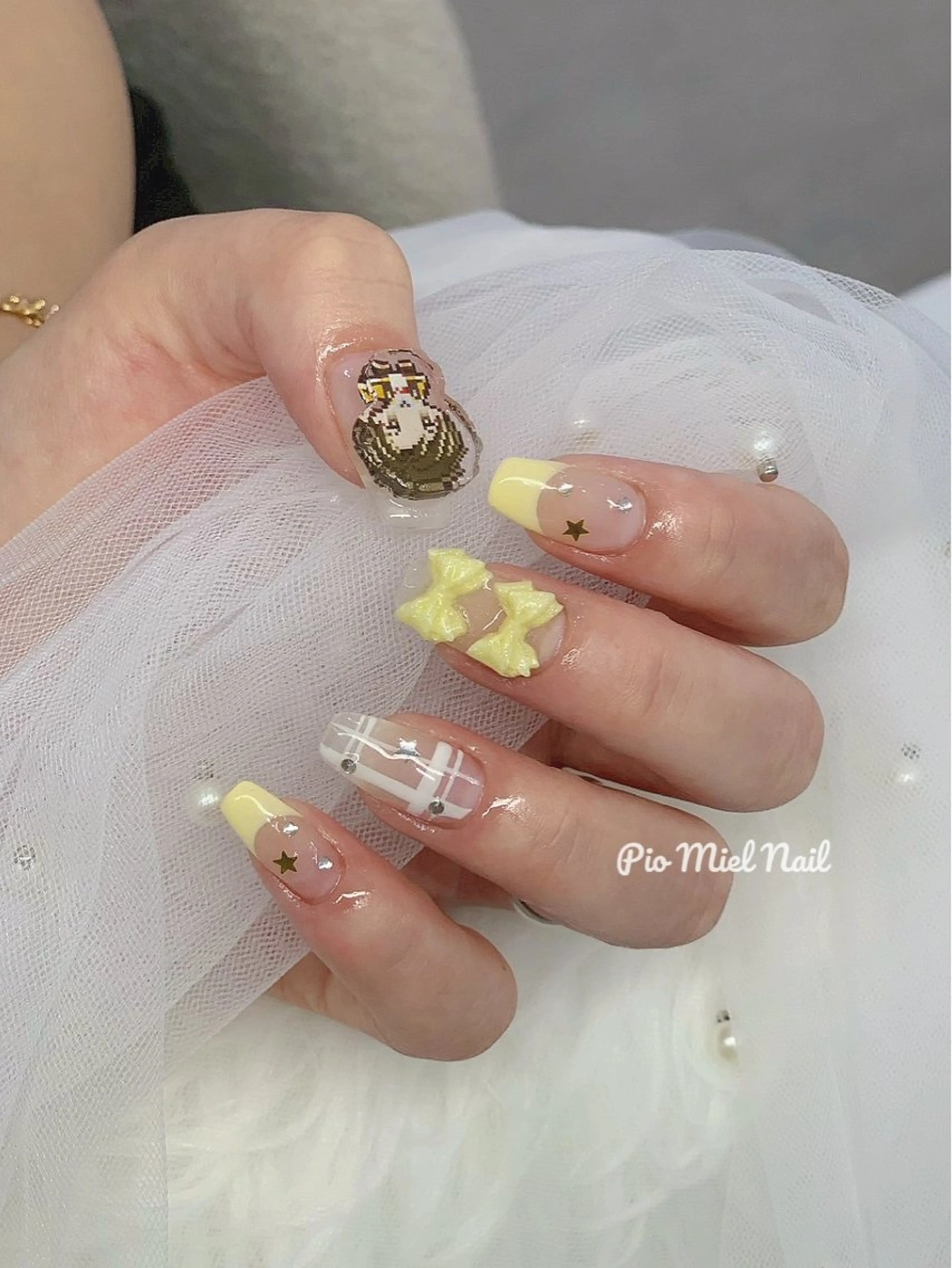 ミディアム 韓国風ヘア ハンドネイル Pio Mielのネイルデザイン