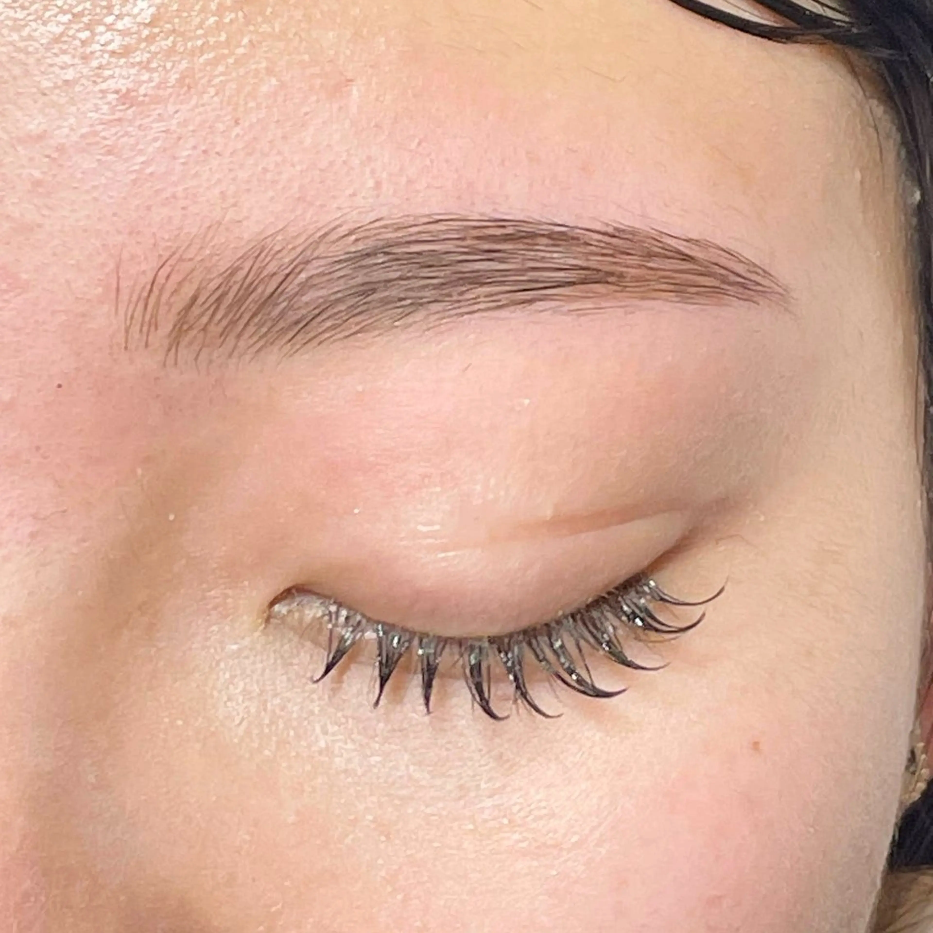 アイブロウ 眉毛ワックス脱毛 NANA Milano所属・yuuka Fのマツエク・マツパデザイン