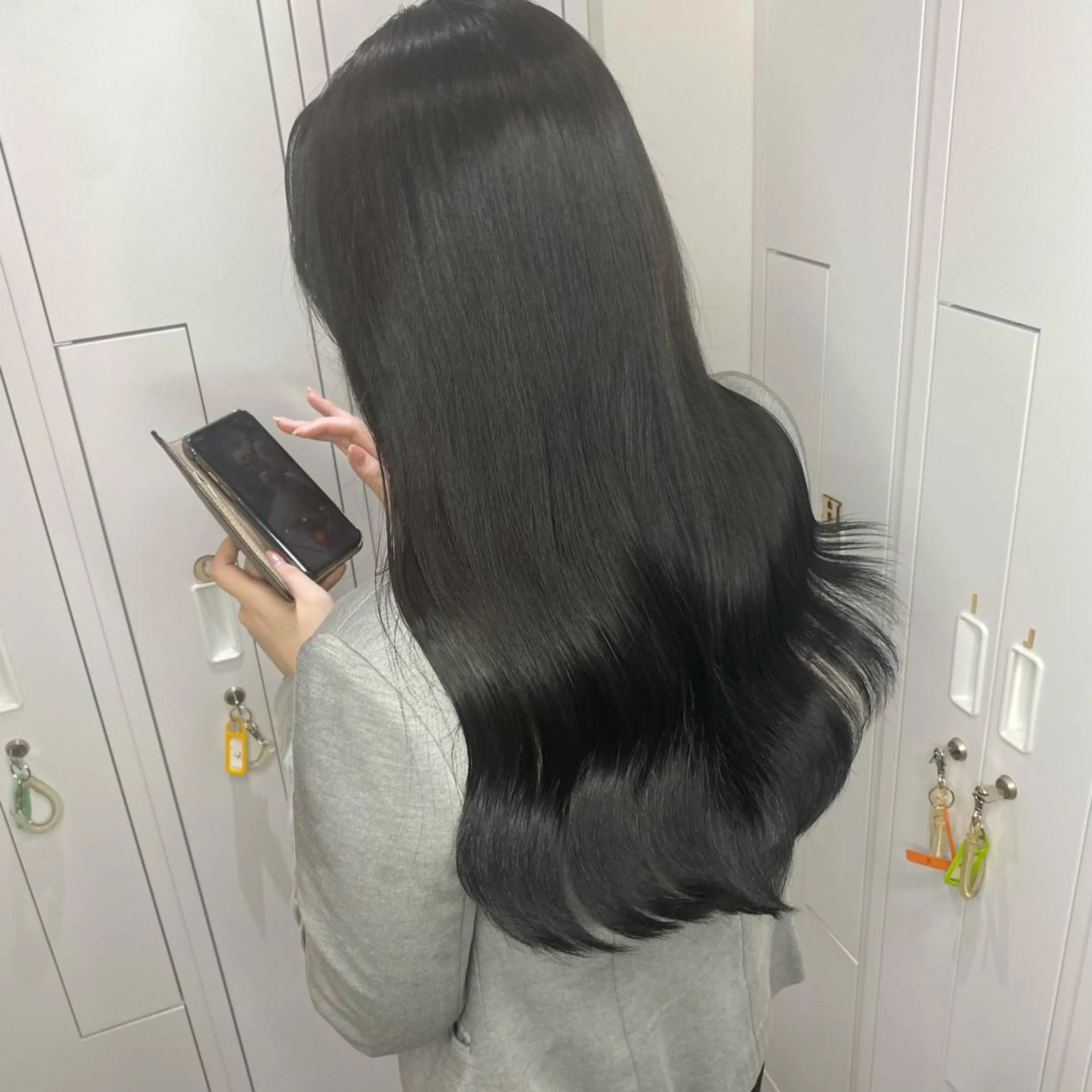 ロング 伊藤 愛美のヘアスタイル