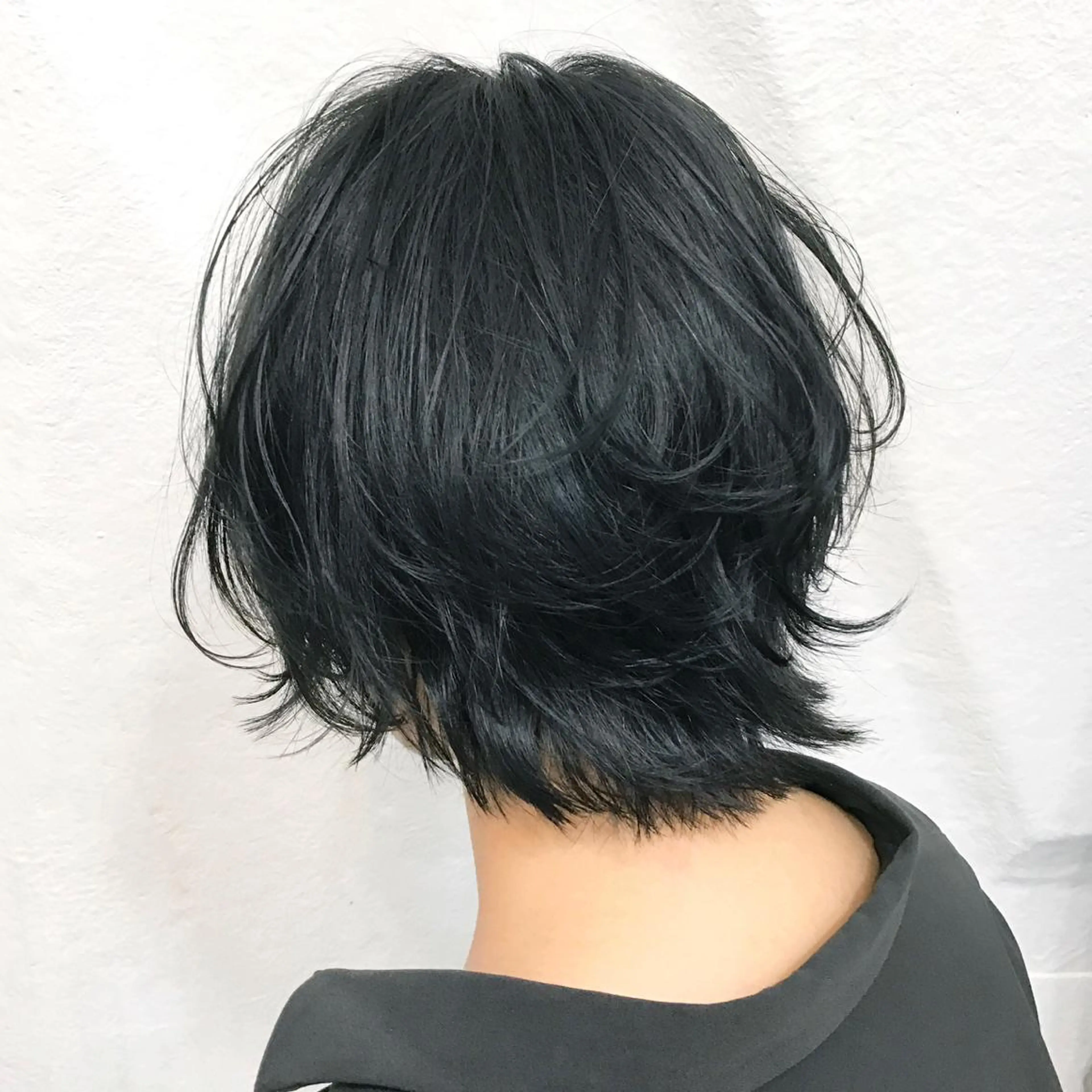 ショート カラー アッシュ ハイライトカラー ネイビーカラー 3Dハイライト ハイライト サロウィン所属・K-POP好き美容師 🇰🇷Kai.Yのヘアスタイル