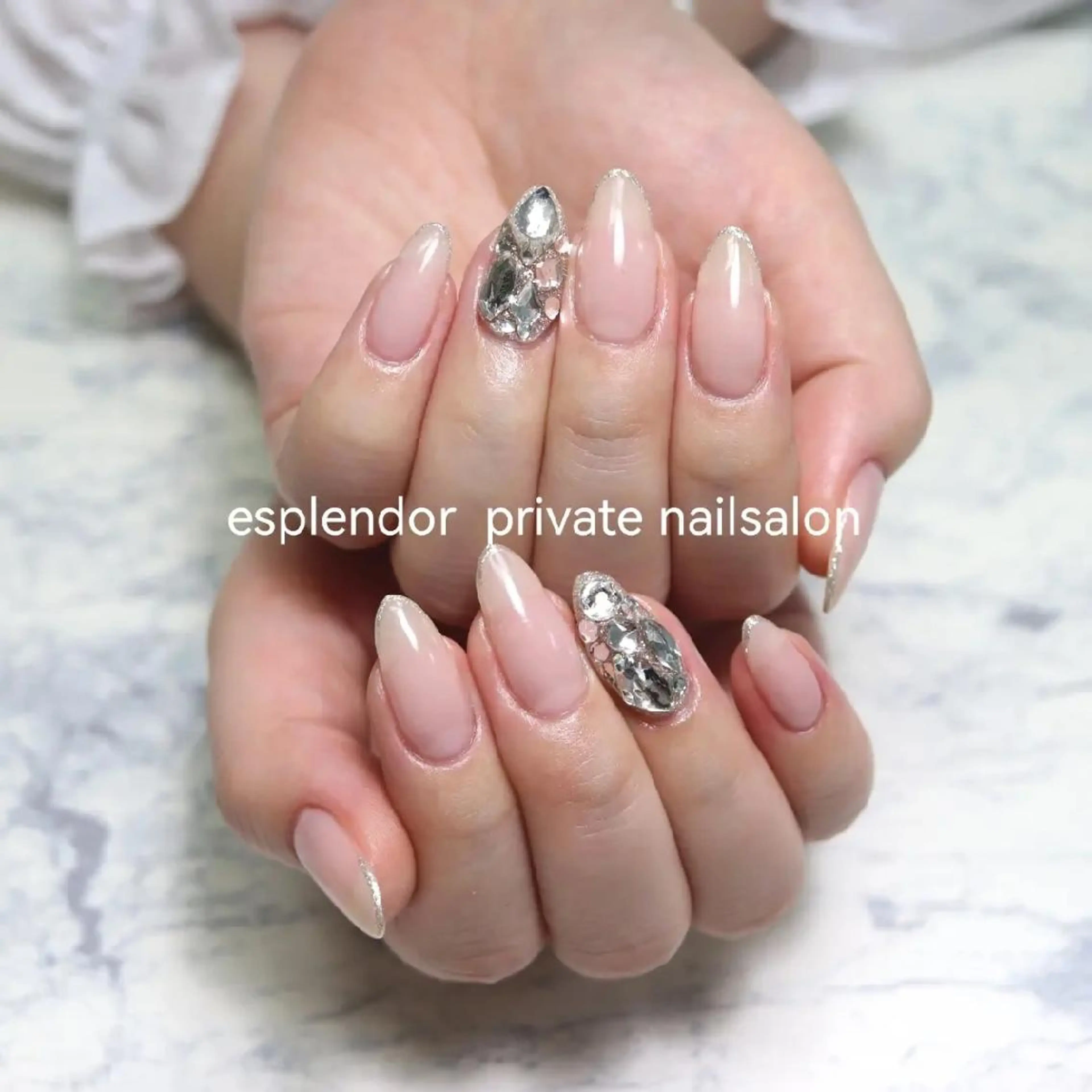 ネイル フレンチネイル キラキラネイル ラメ(グリッター) ストーンネイル esplendor  エスプレンドル所属・esplendor  エスプレンドルのネイルデザイン