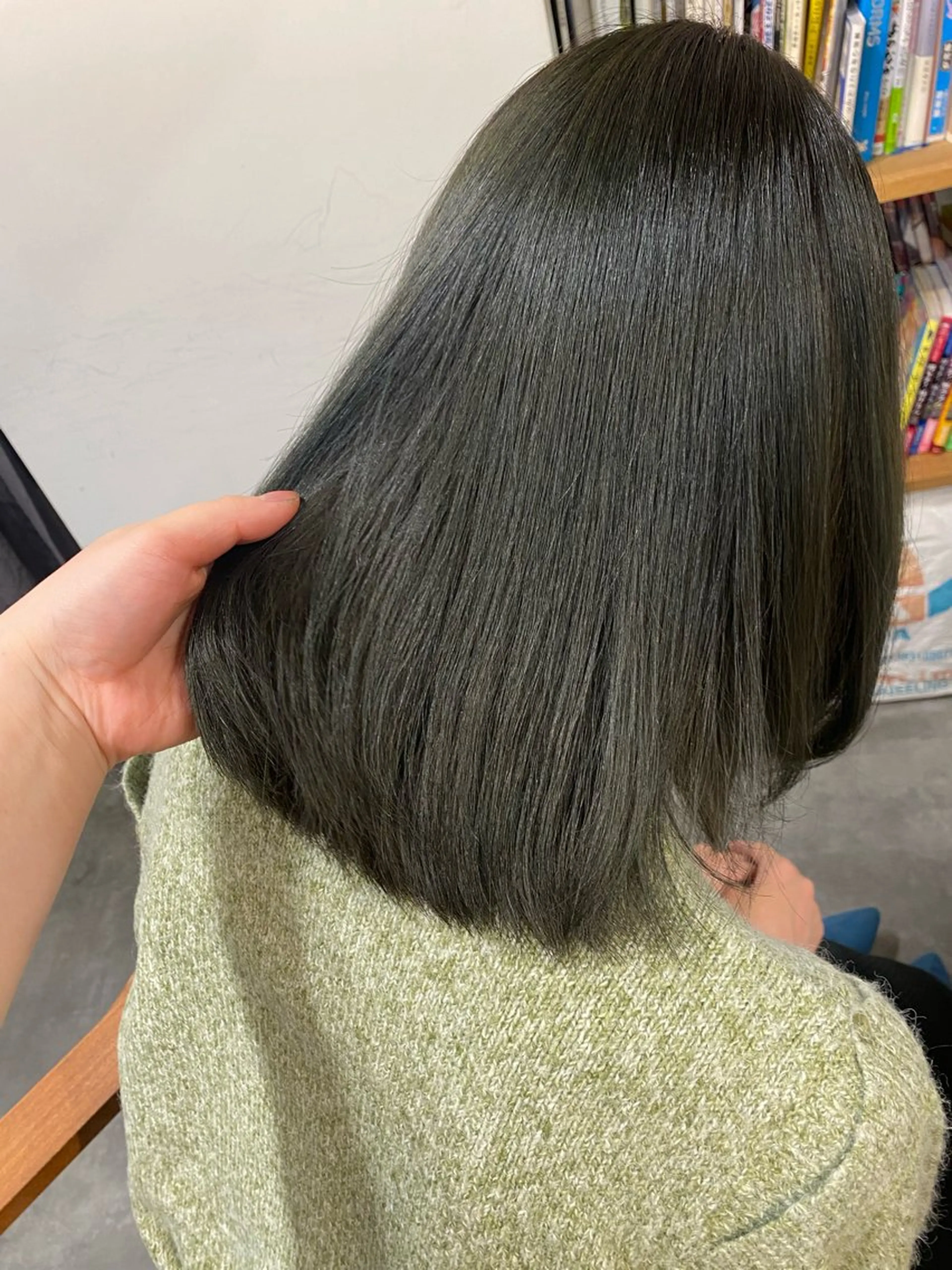 【透明感up‎🩶】くすみカラー+エミーム3種類トリートメント(超音波アイロン付)+炭酸SPA🫒の写真