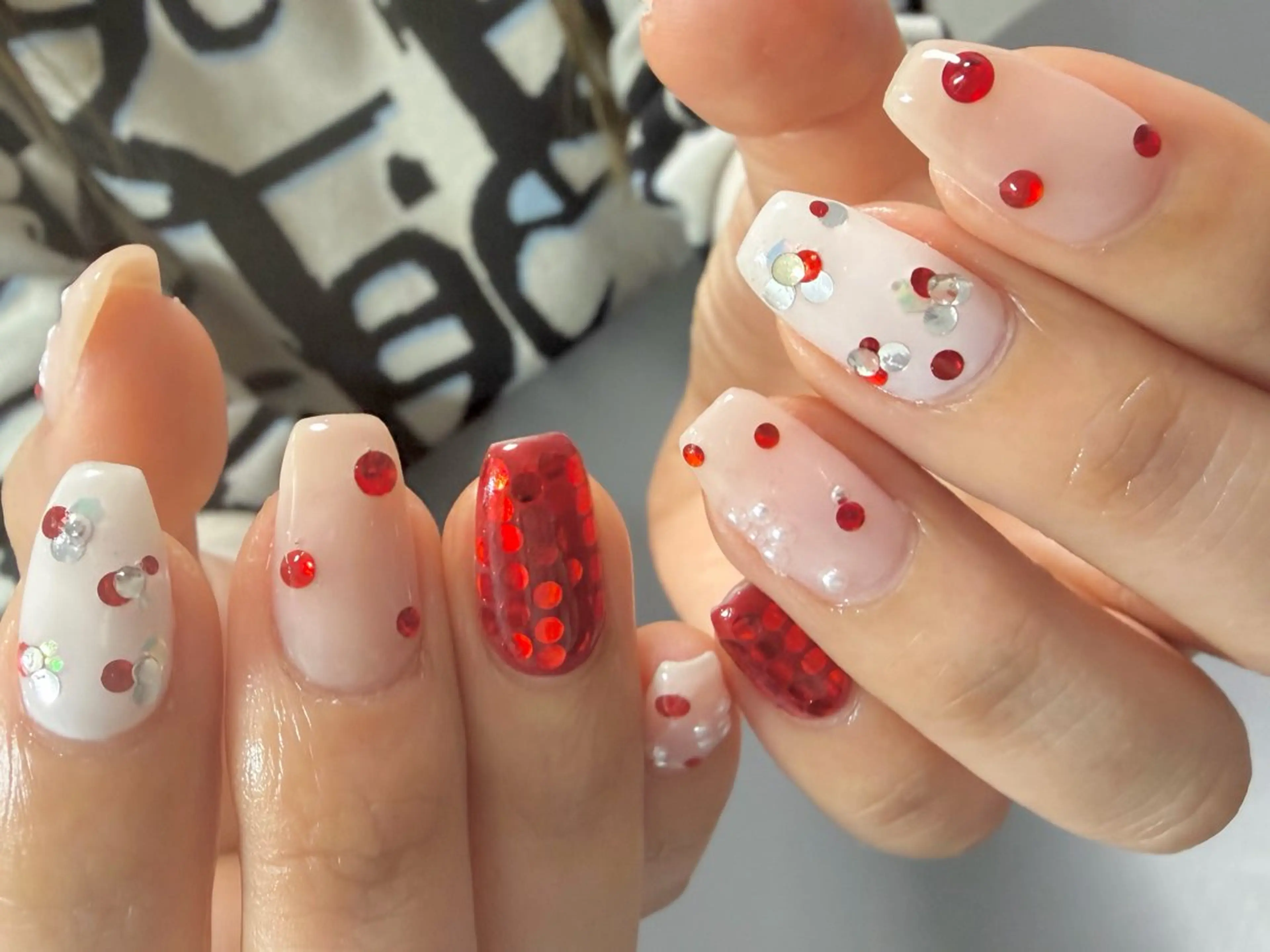 ネイル 12 designのネイルデザイン