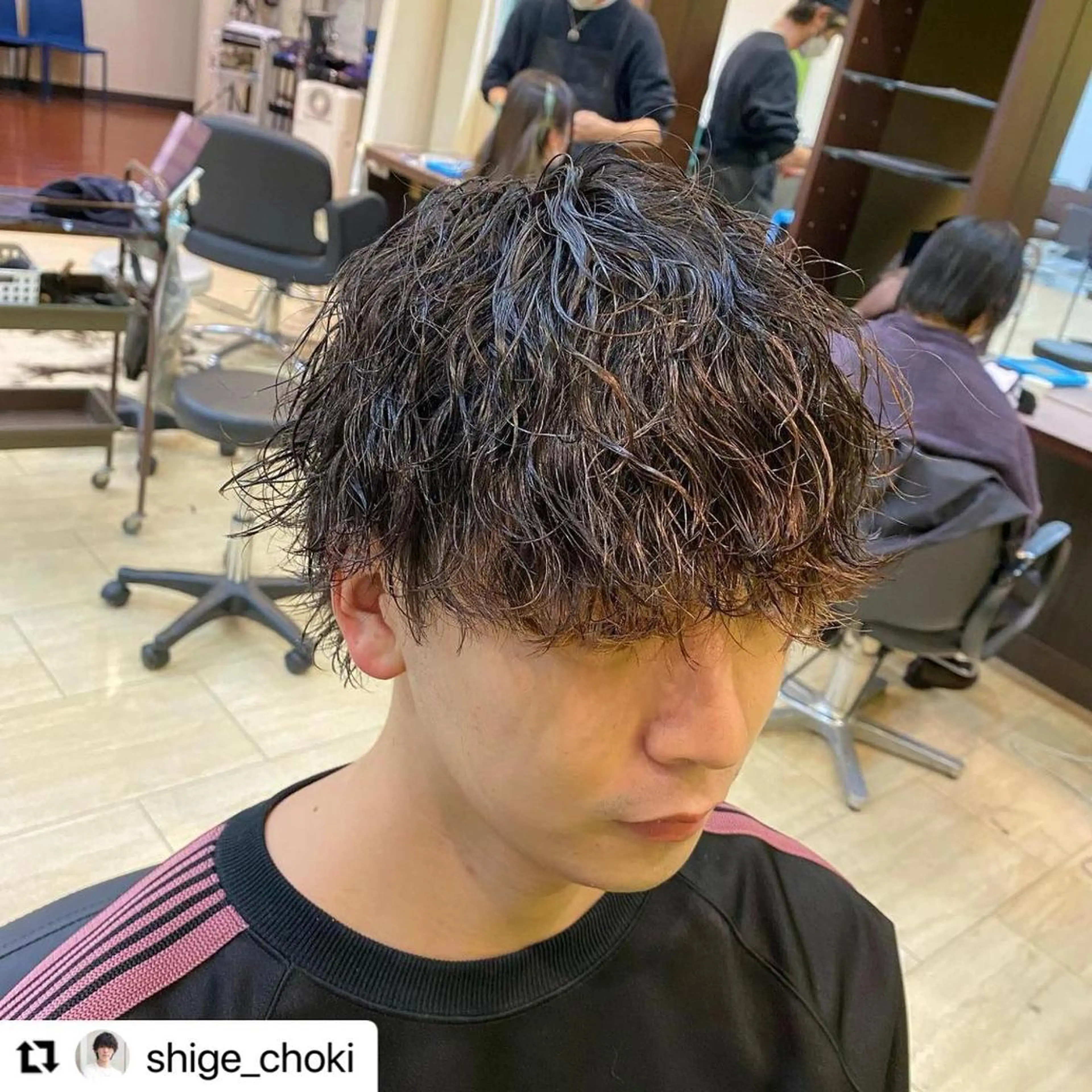 ショート カラー パーマ メンズ センターパート メンズ韓国風 マッシュ メンズパーマ メンズツイストパーマ 🩷Eny terrace🩷のヘアスタイル