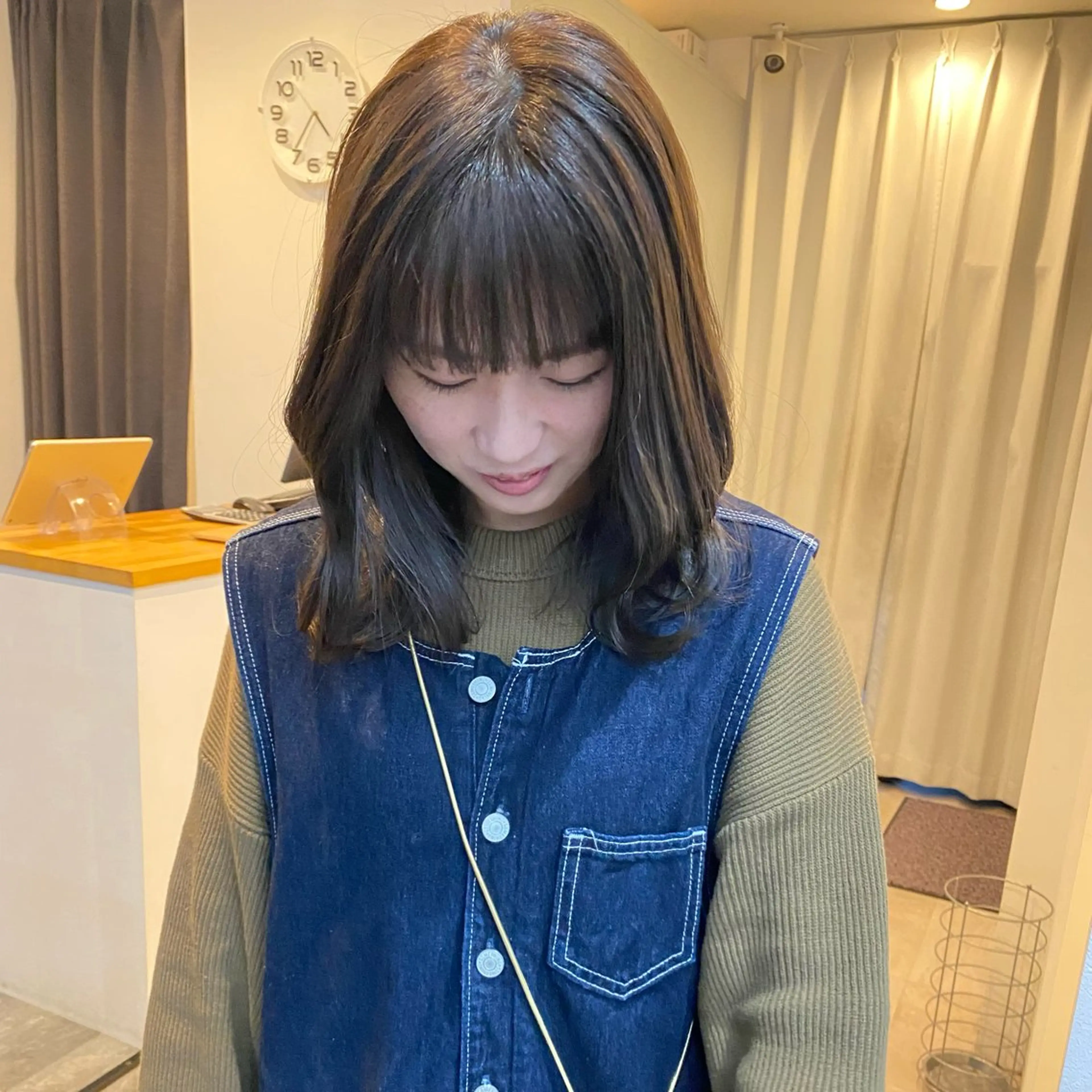 ミディアム ミディアムパーマ ハイライト 髪質改善 レイヤーカット カット ヘアカラー トリートメント また会いたくなる 美容師【KENTA】のヘアスタイル