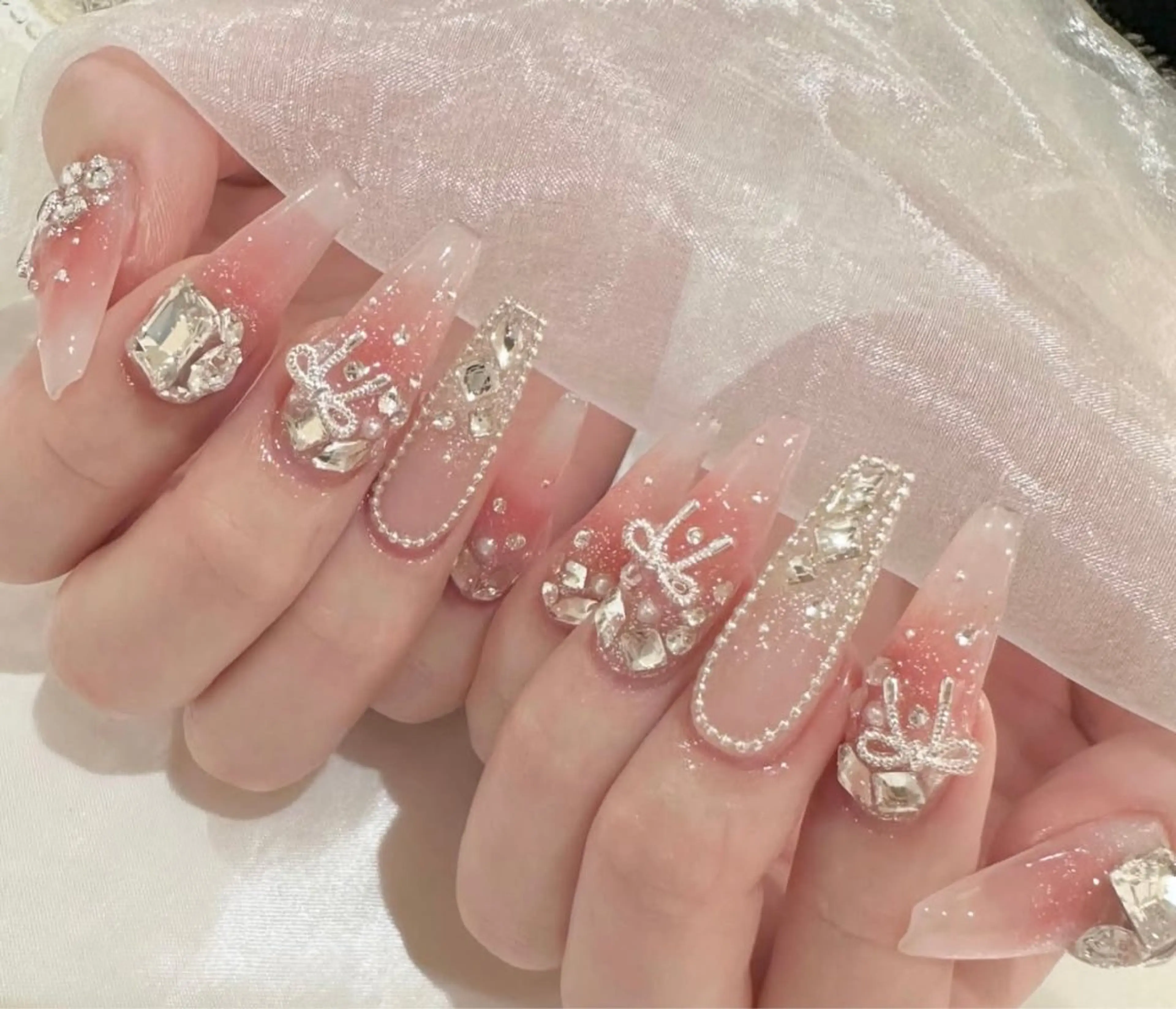 ネイル オーロラネイル 長さ出し フレンチネイル ジェルネイル ガラスフレンチ ハンドネイル Rela・S NAILのネイルデザイン