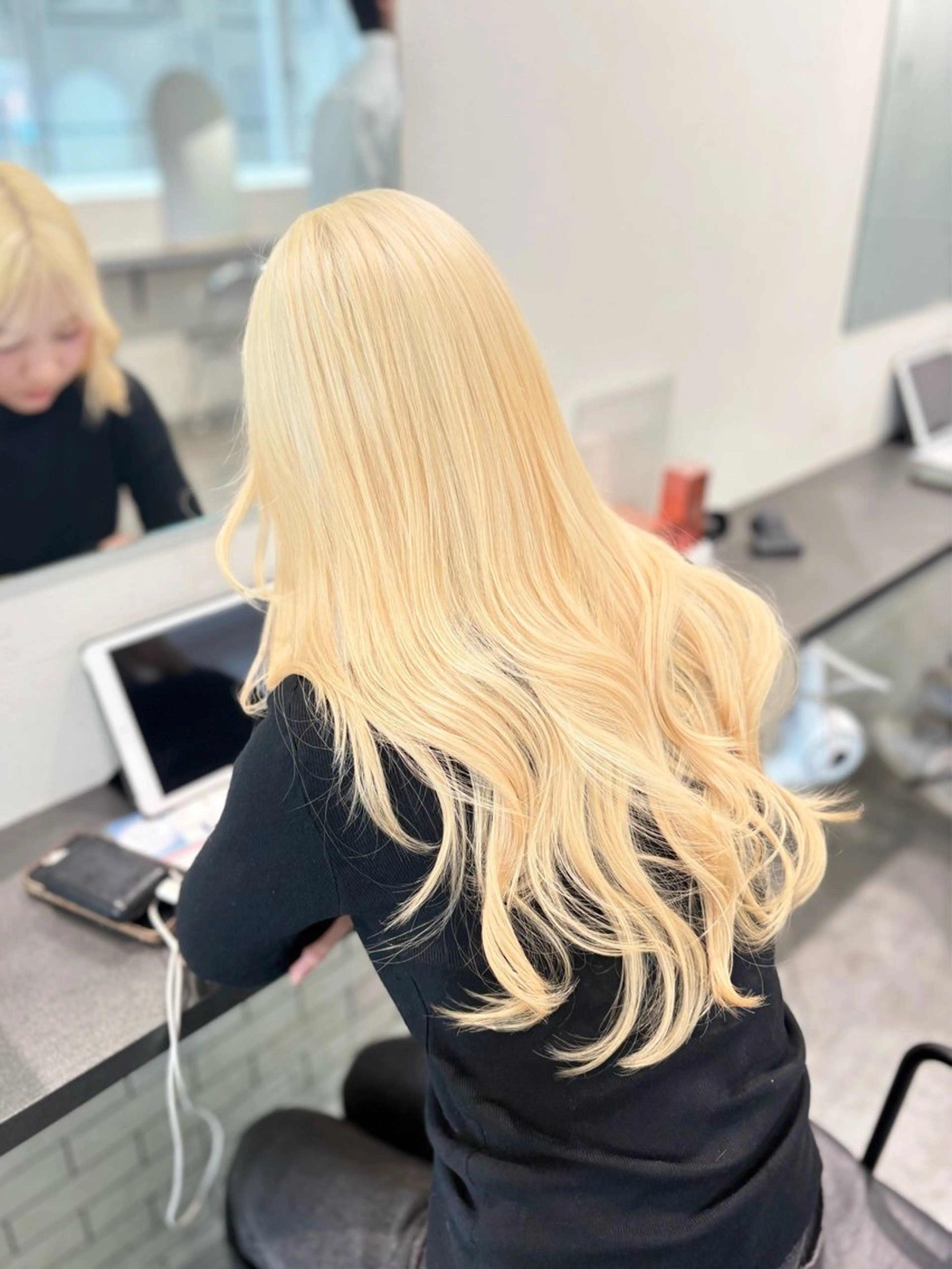 ロング カラー ヘアカラー トリートメント GaKu/ハイトーン /ブリーチ/レイヤーのヘアスタイル