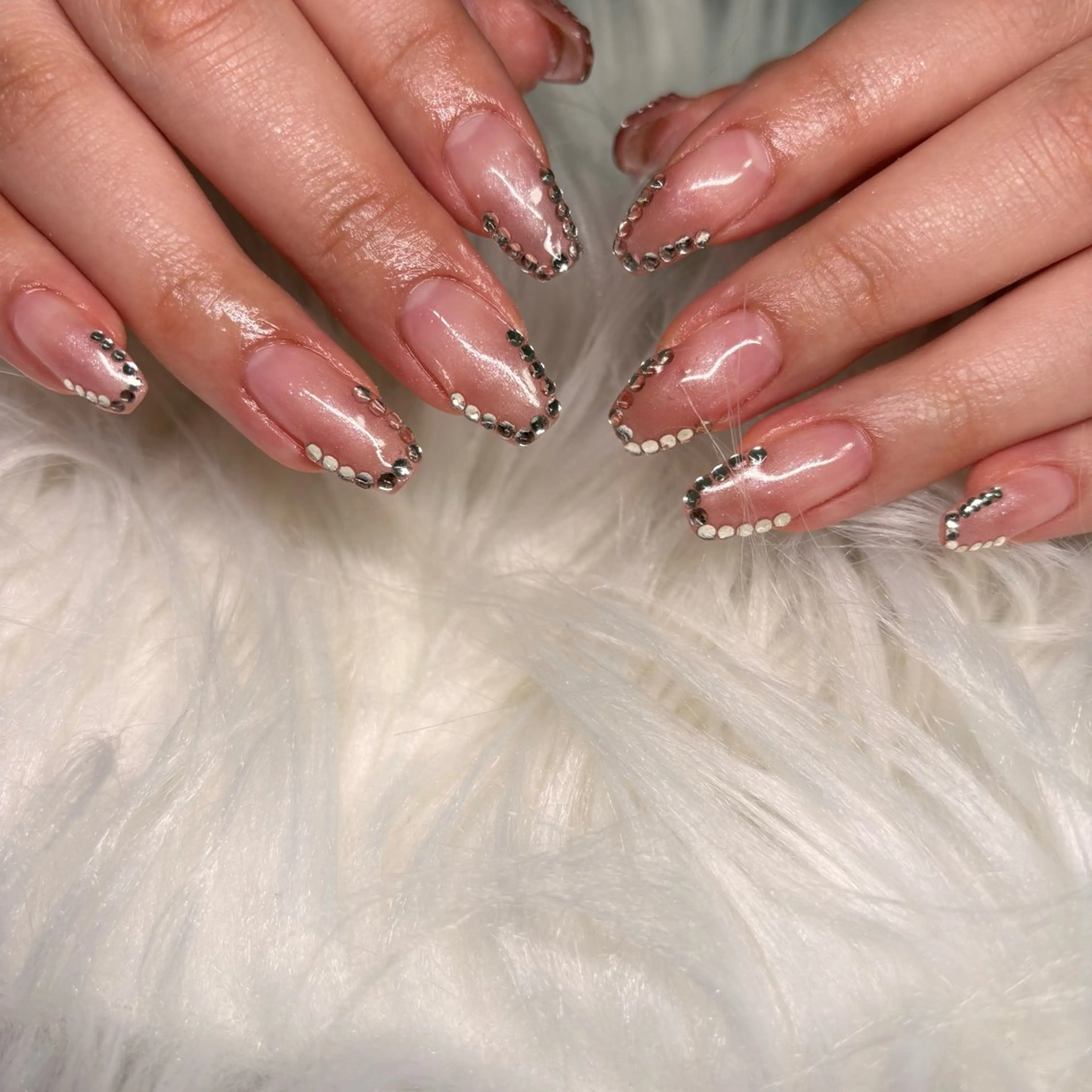 ネイル ストーンネイル ハンドネイル RE💟N.NAIL ラテン系お姉さんのネイルデザイン