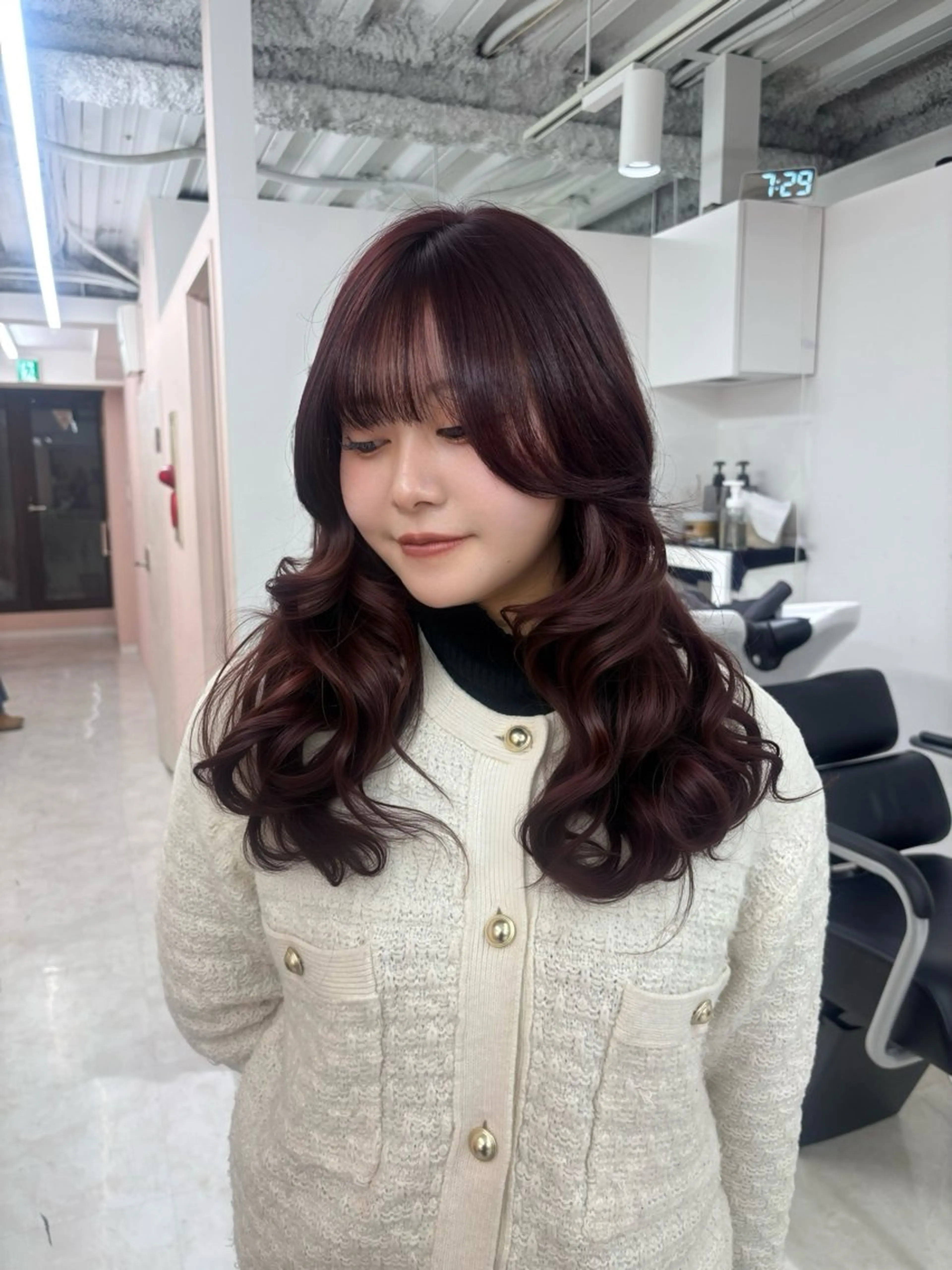 ロング カラー ピンクカラー レッドカラー ヘアカラー YOLO 渋谷 nanamiのヘアスタイル