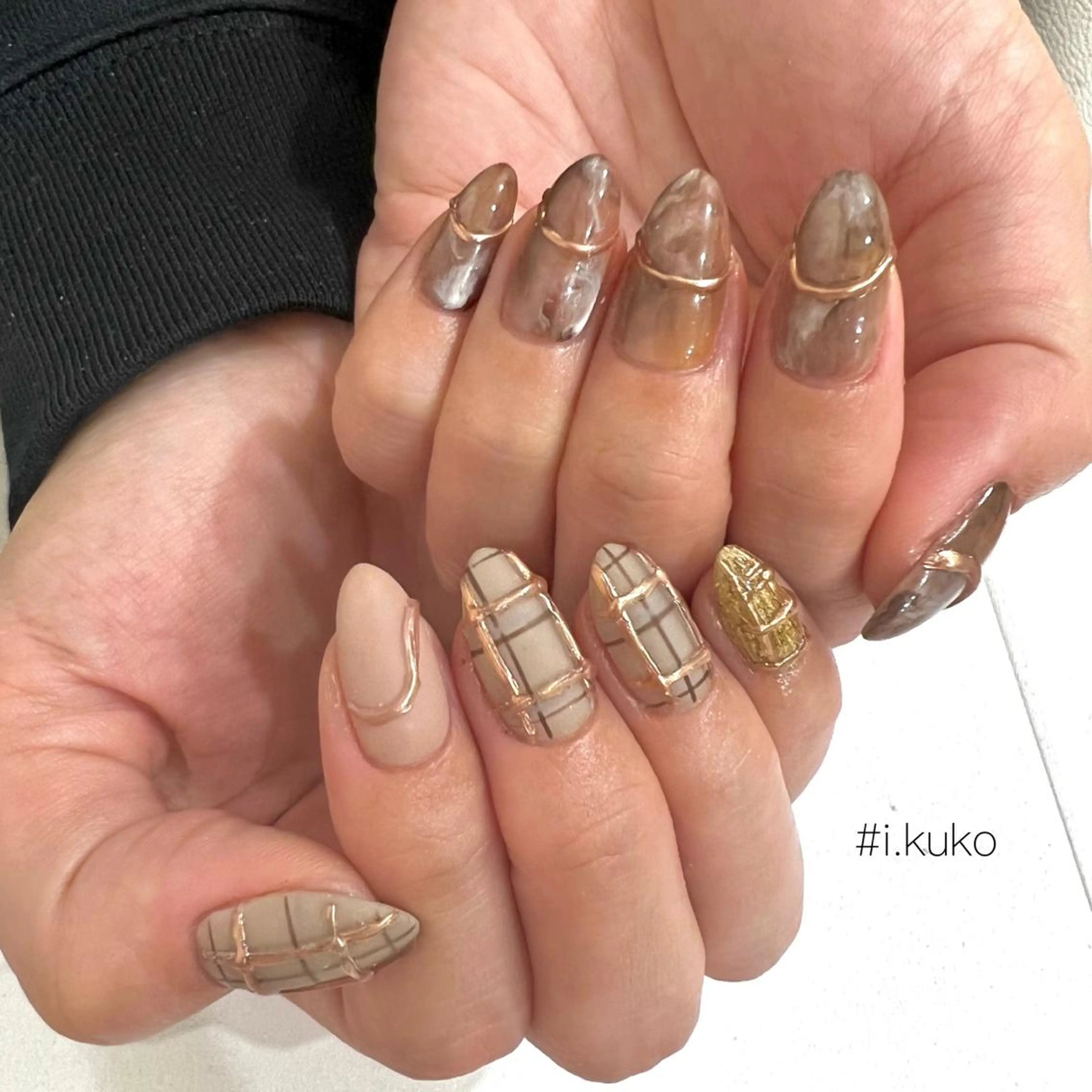 ミディアム ネイル Chipieee Ikukoのネイルデザイン