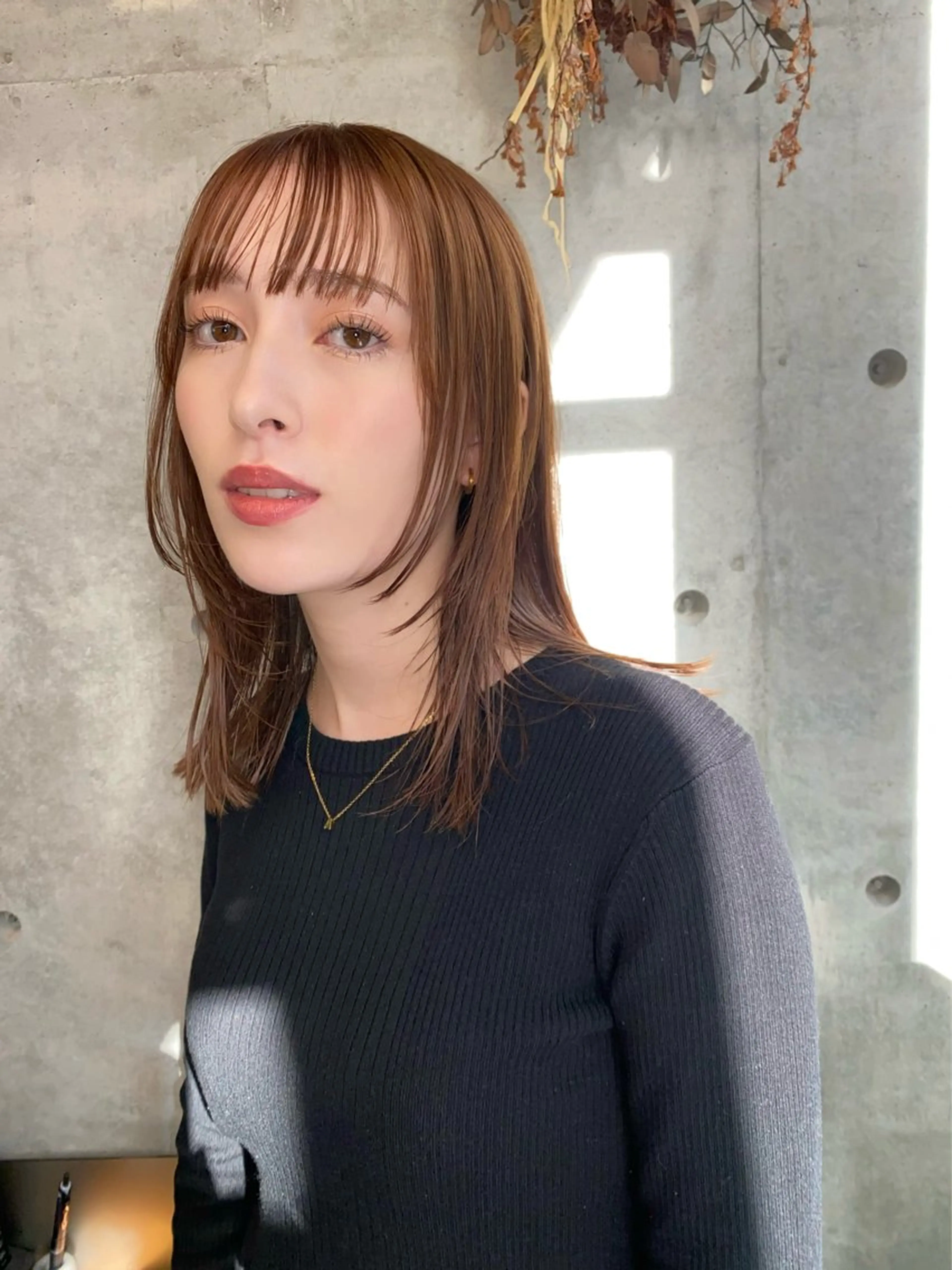 ミディアム カラー 顔まわりレイヤー レイヤーカット カット ヘアカラー トリートメント 似合わせカット レイヤー/ボブのヘアスタイル