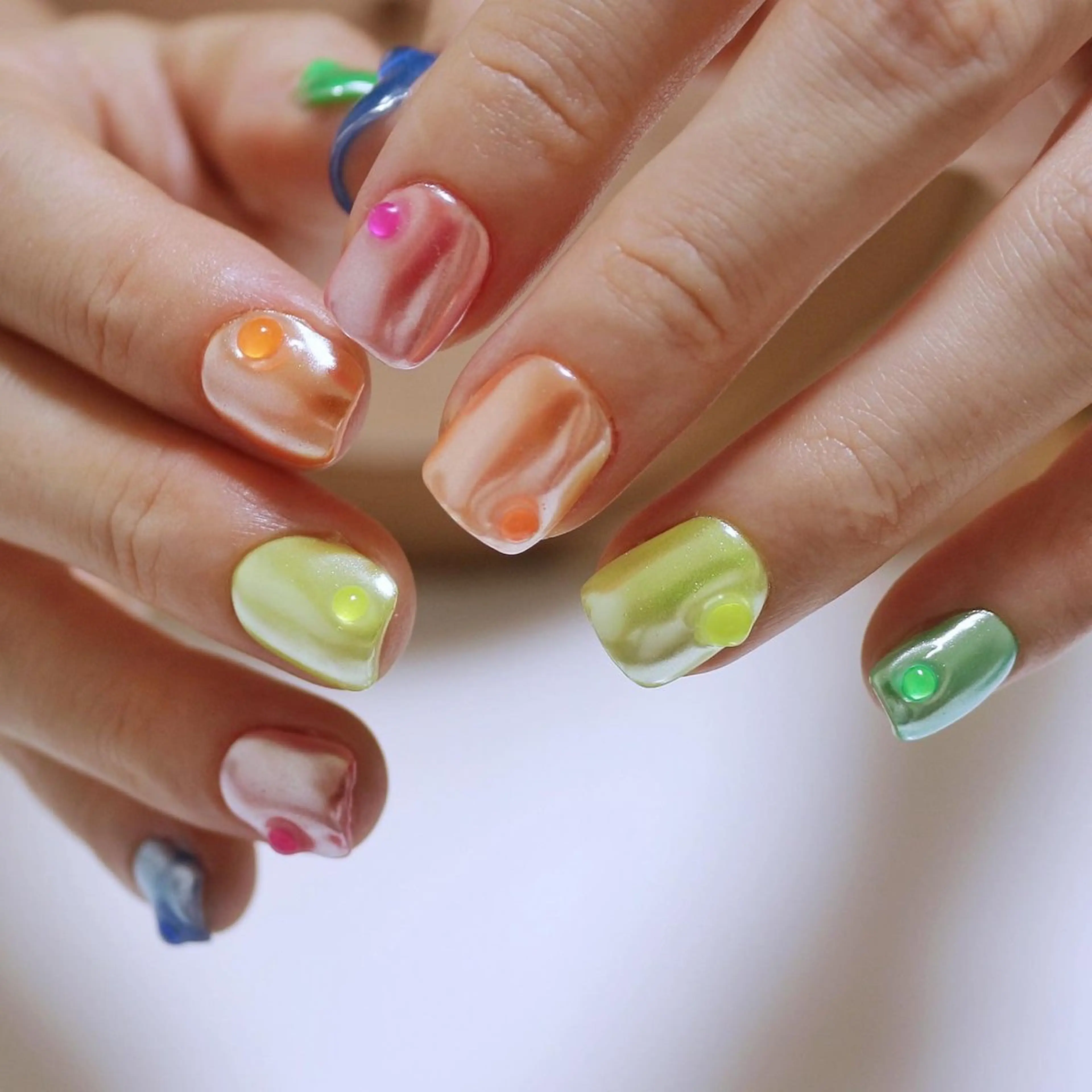 ネイル オーロラネイル ミラーネイル Baku Nailsのネイルデザイン