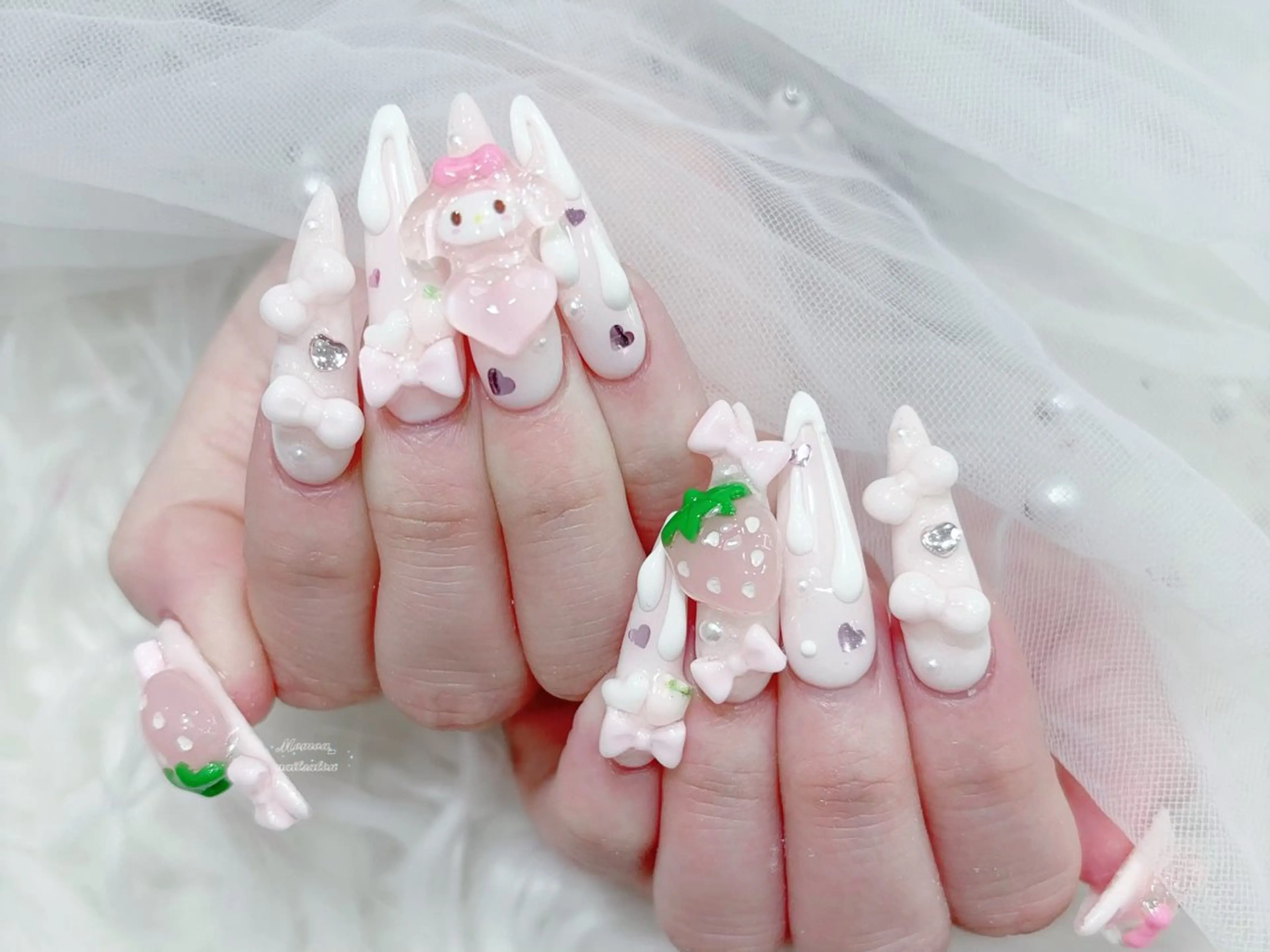 ネイル 成人式 マグネットネイル 大理石ネイル(マーブル) リボン 夏ネイル ハンドネイル MoMoA Nail ネイル長さ出し専門店のネイルデザイン