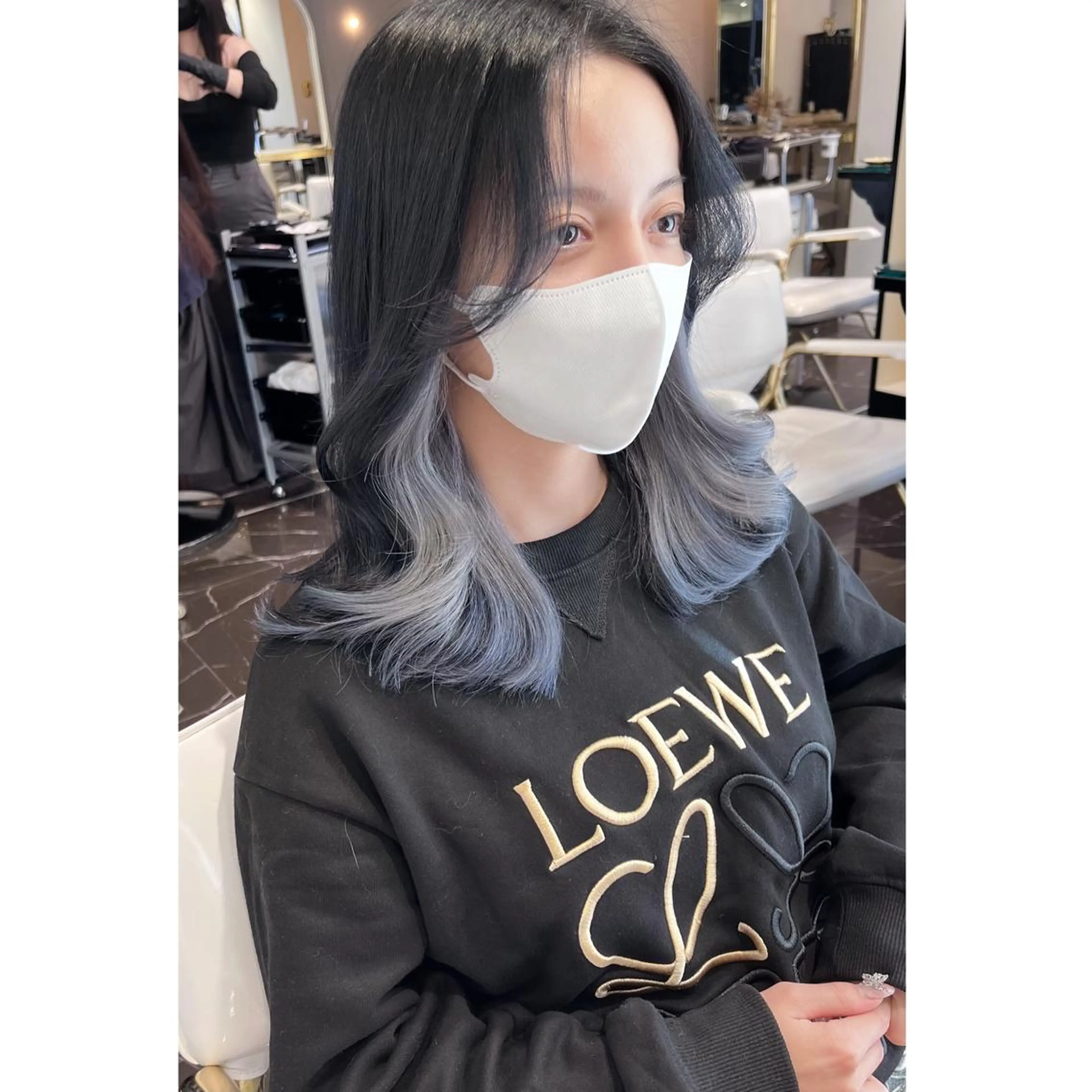 セミロング カラー ブリーチ ヘアカラー LOTTA CUCCI所属・miyu /トレンド カラー×艶髪のヘアスタイル