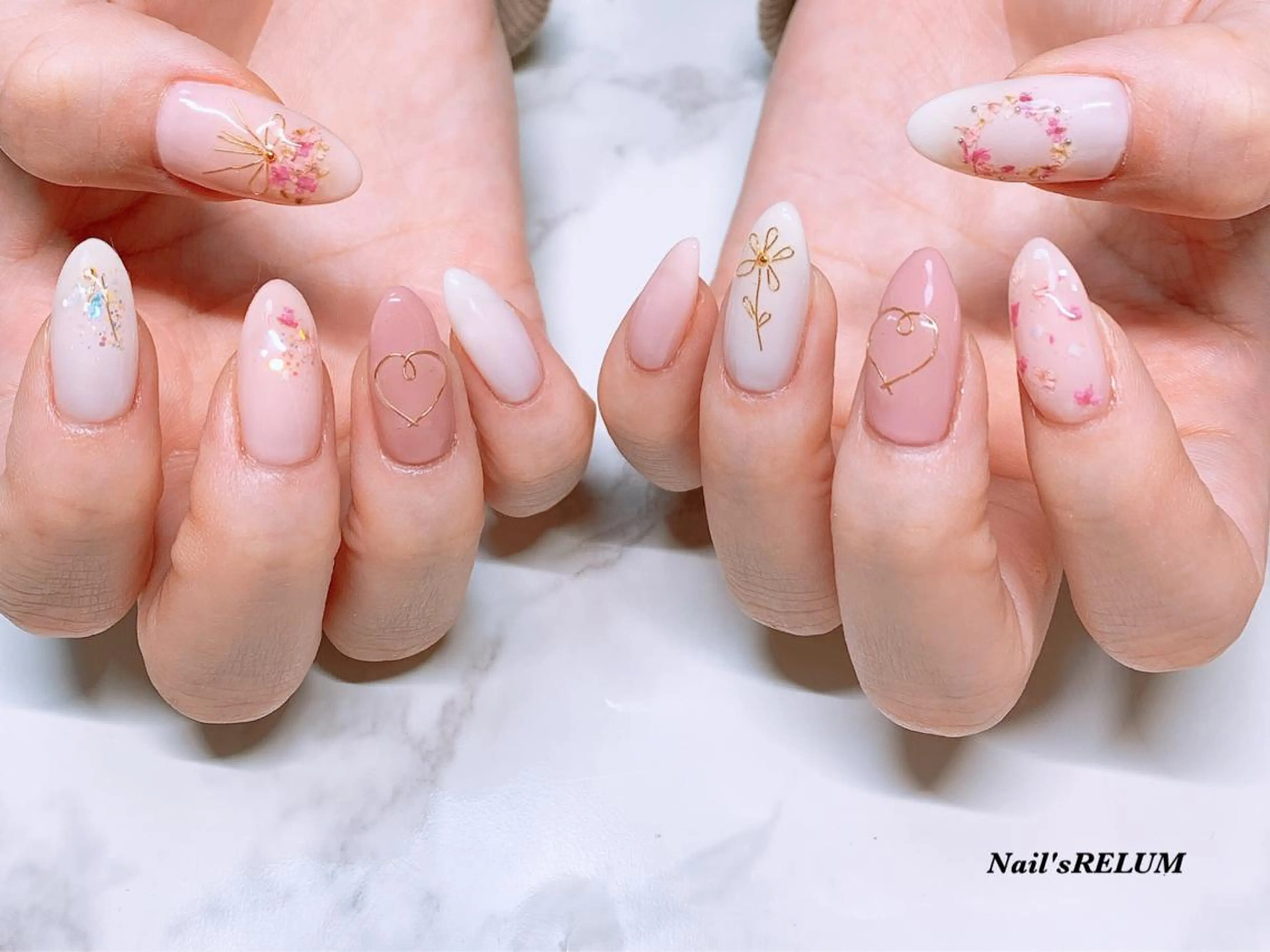 ネイル 卒業式 THECOLORS所属・近貞 莉奈のネイルデザイン