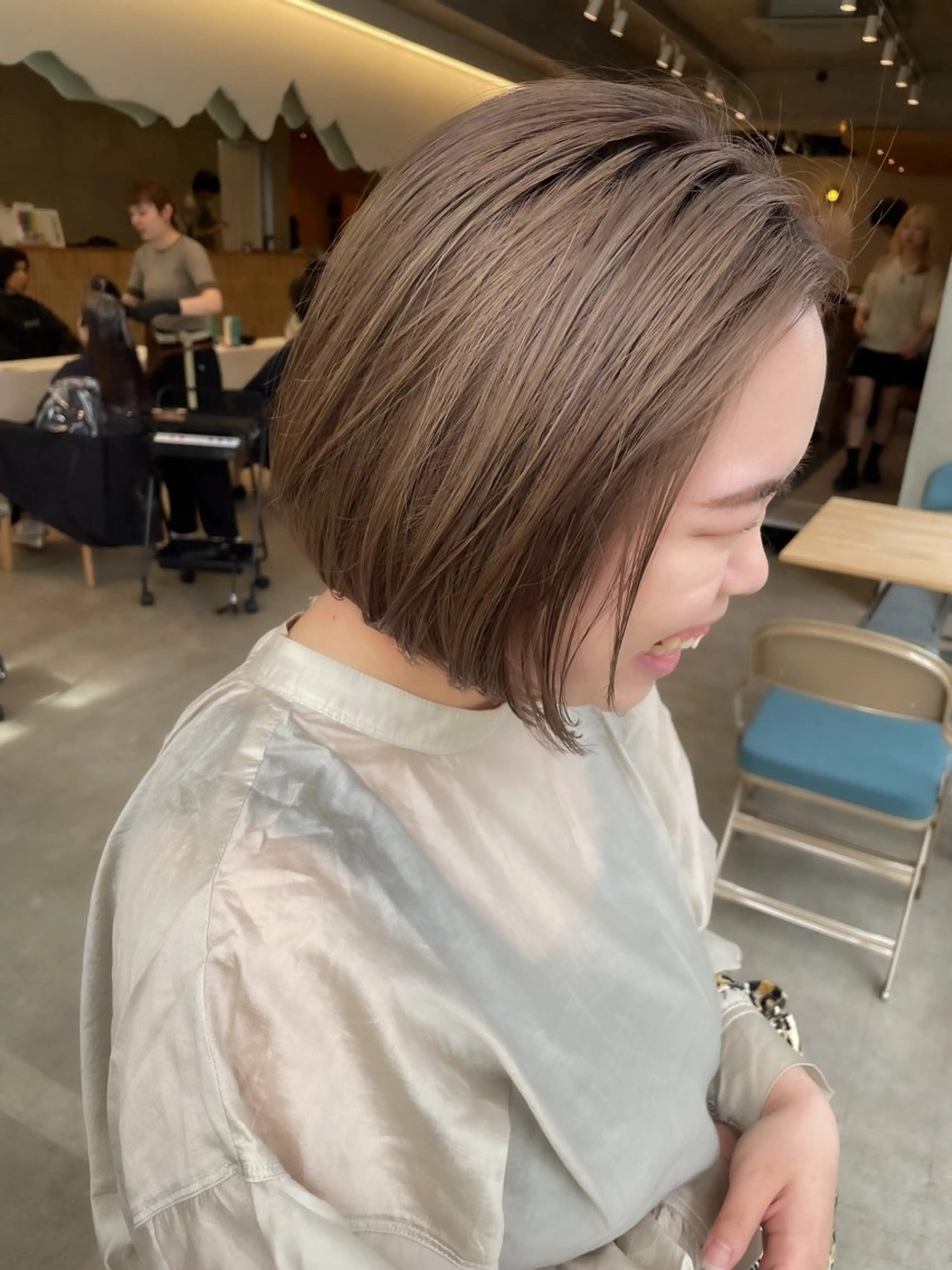 ショート カラー ヘアアレンジ ミニボブ/ブリーチ 🌈MISATOのヘアスタイル