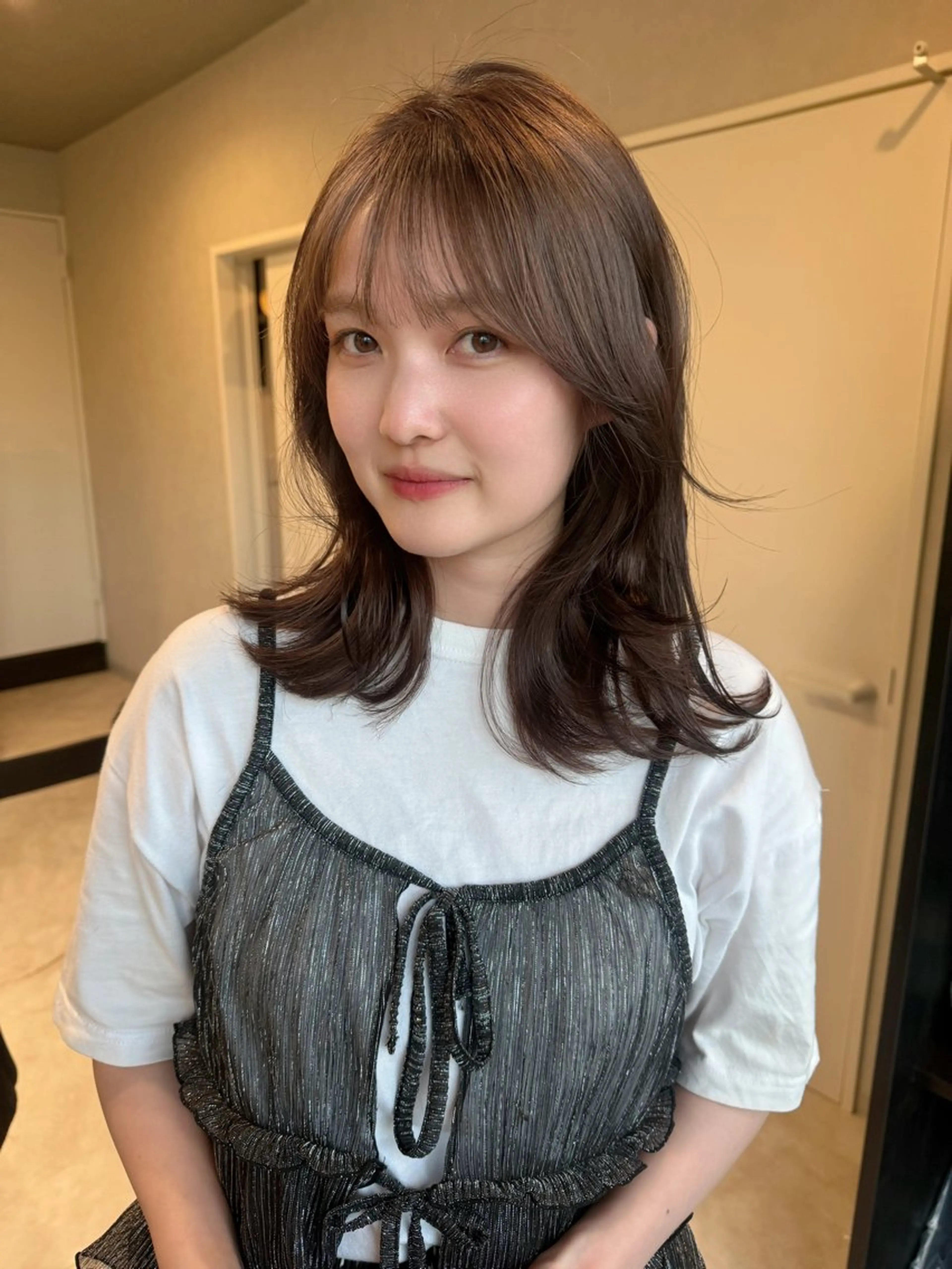 ミディアム カラー ブリーチ グレージュ ブリーチなしカラー カット ヘアカラー 透明カラー/レイヤー misaki °＊のヘアスタイル