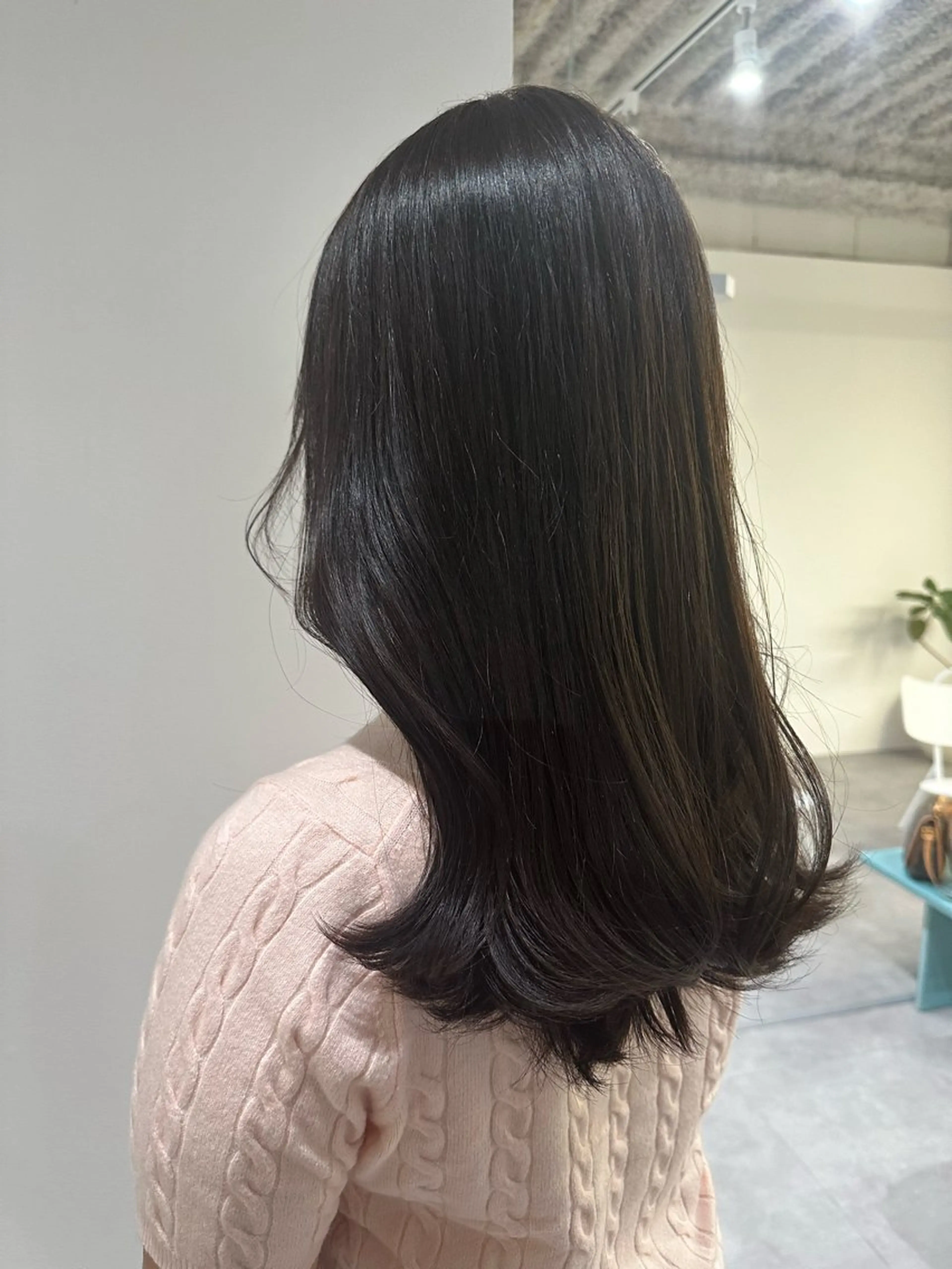 ロング カラー 透明感カラー カット ヘアカラー トリートメント アンニュイヘア/ 顔周りカット/眞弓萌のヘアスタイル