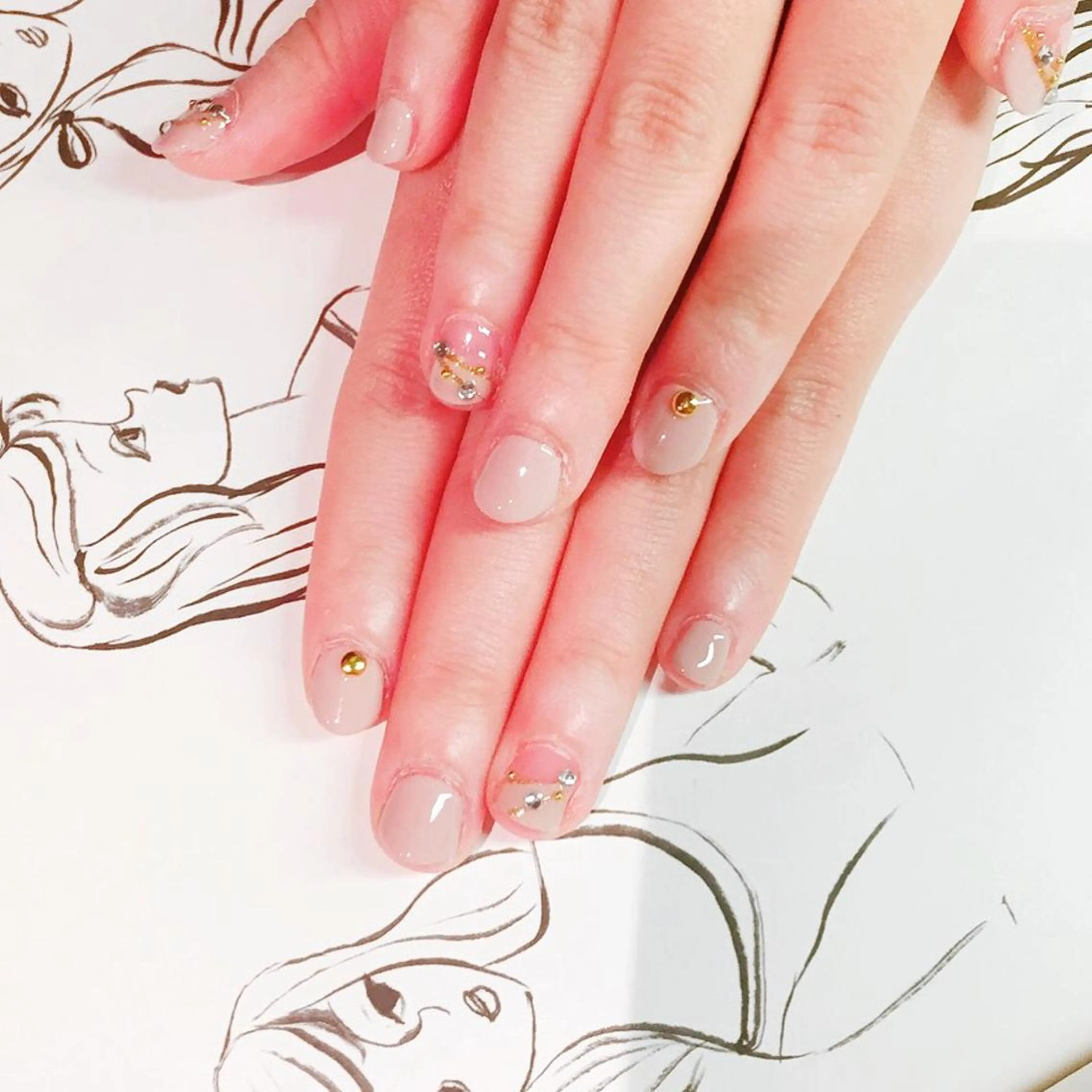 ネイル owlnail /持込みデザイン専門のネイルデザイン