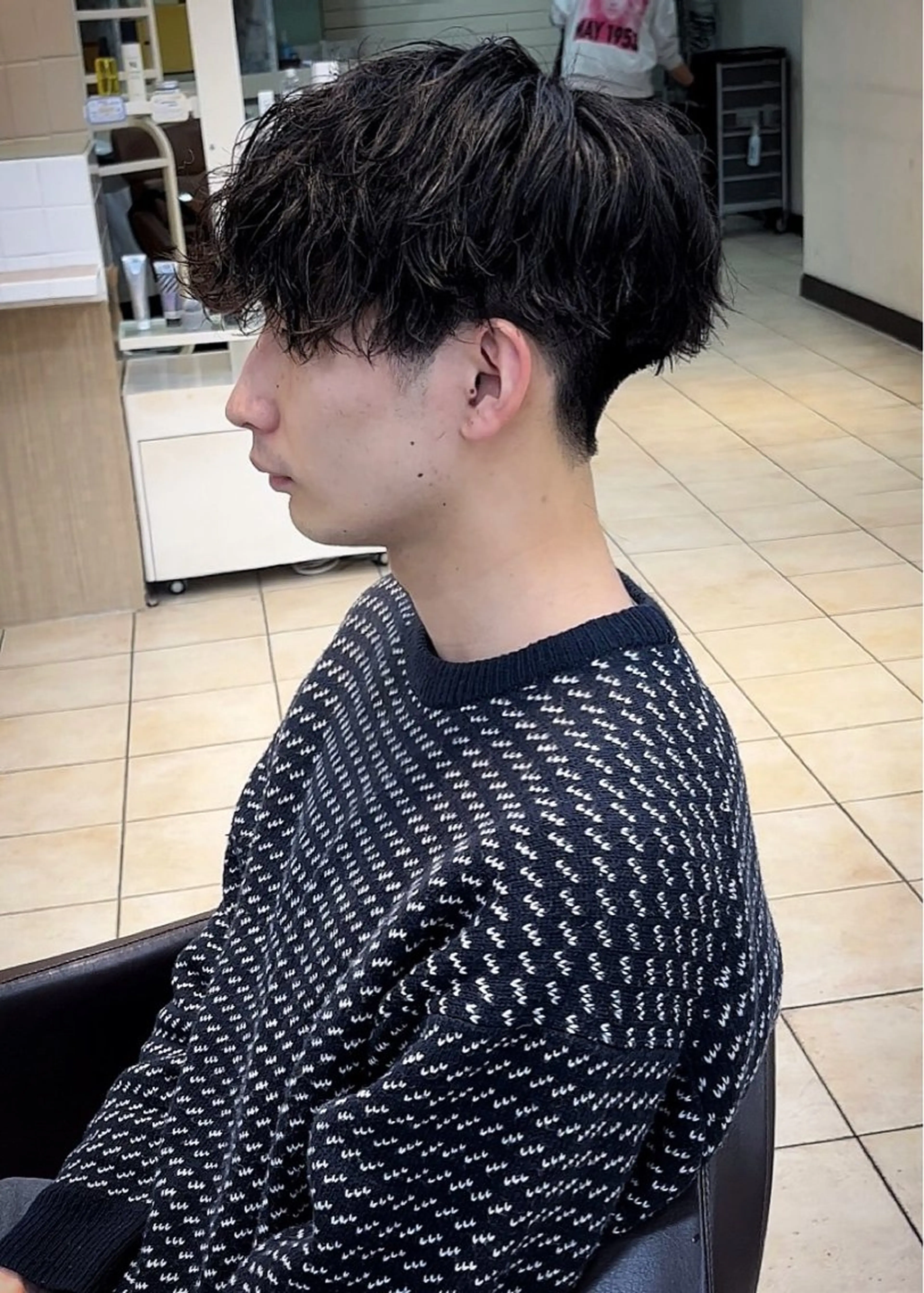 ショート パーマ メンズ ビジネス マッシュ メンズパーマ 刈り上げ ショートヘア masahiro 波巻きシャドウパーマのヘアスタイル