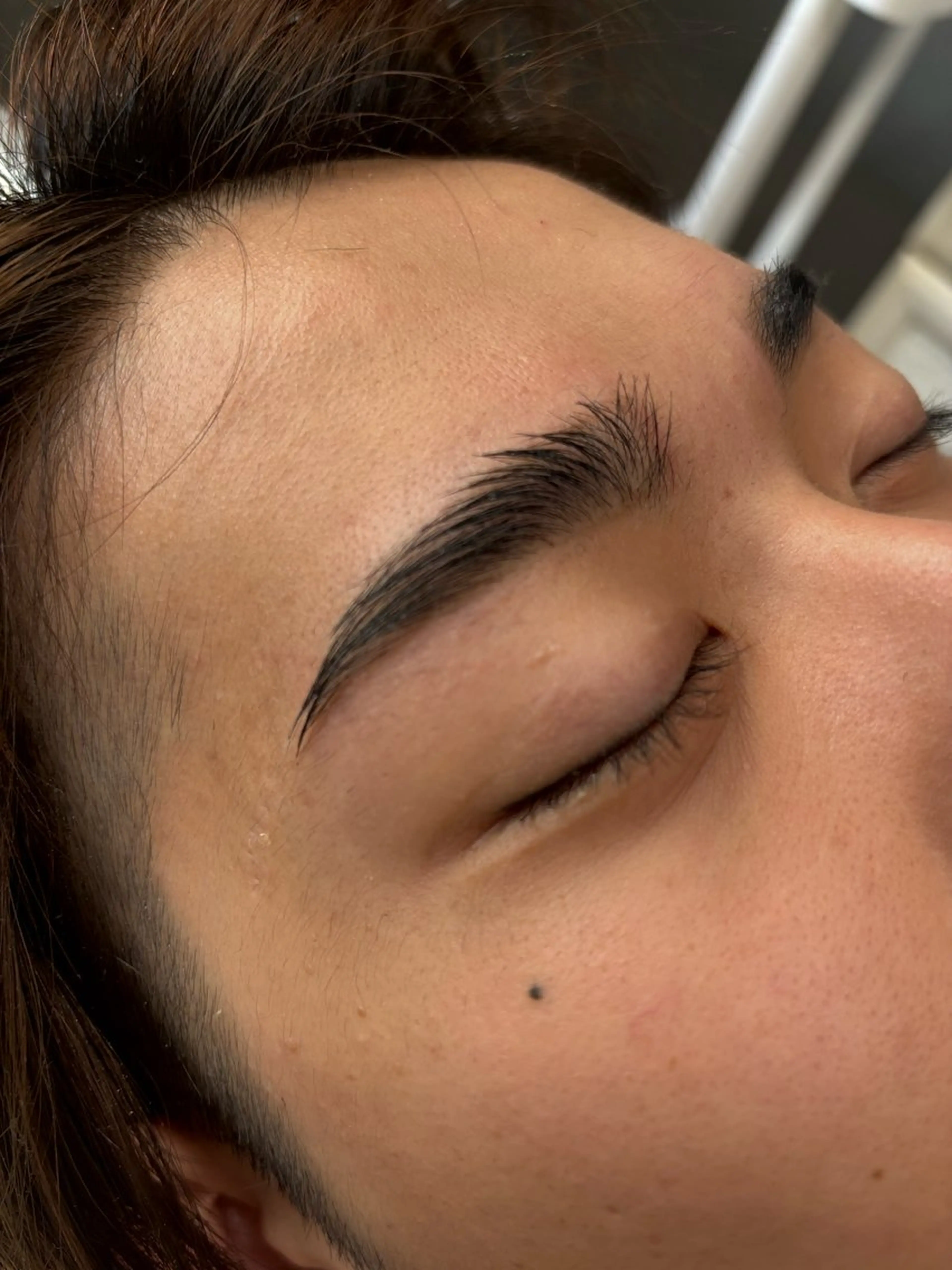 アイブロウ ハリウッドブロウリフト ハーブピーリング/韓国肌管理/フェイシャル/毛穴洗浄/眉毛/顔脱毛【糸脱毛専門】rev所属・ハーブピーリング🌹 毛穴洗浄❤️眉waxのエステ・リラクイメージ