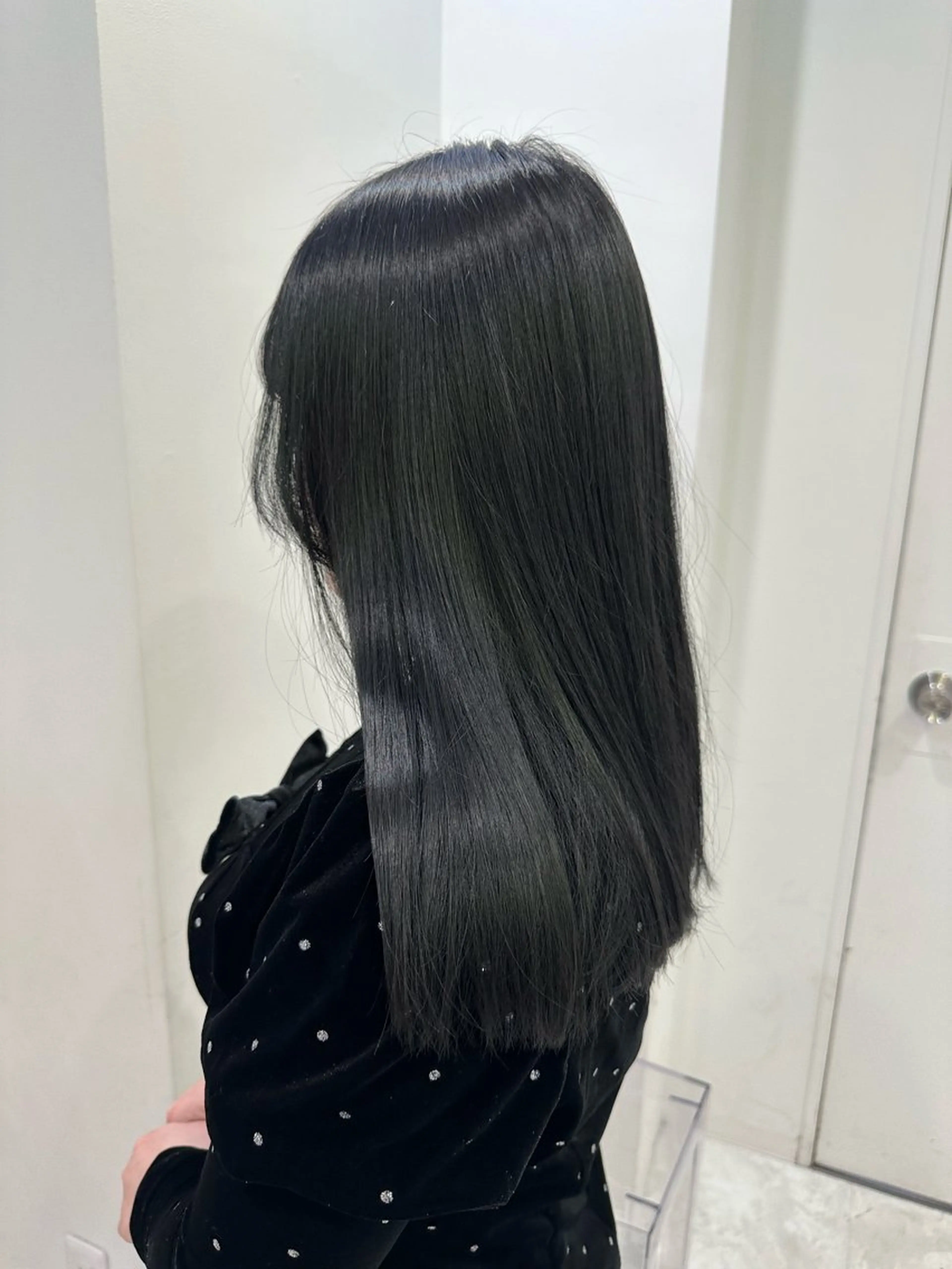 ロング カラー 黒髪 ブルーカラー ブルーブラック ヘアカラー 渋谷/透明感カラー /半個室/こうめいのヘアスタイル