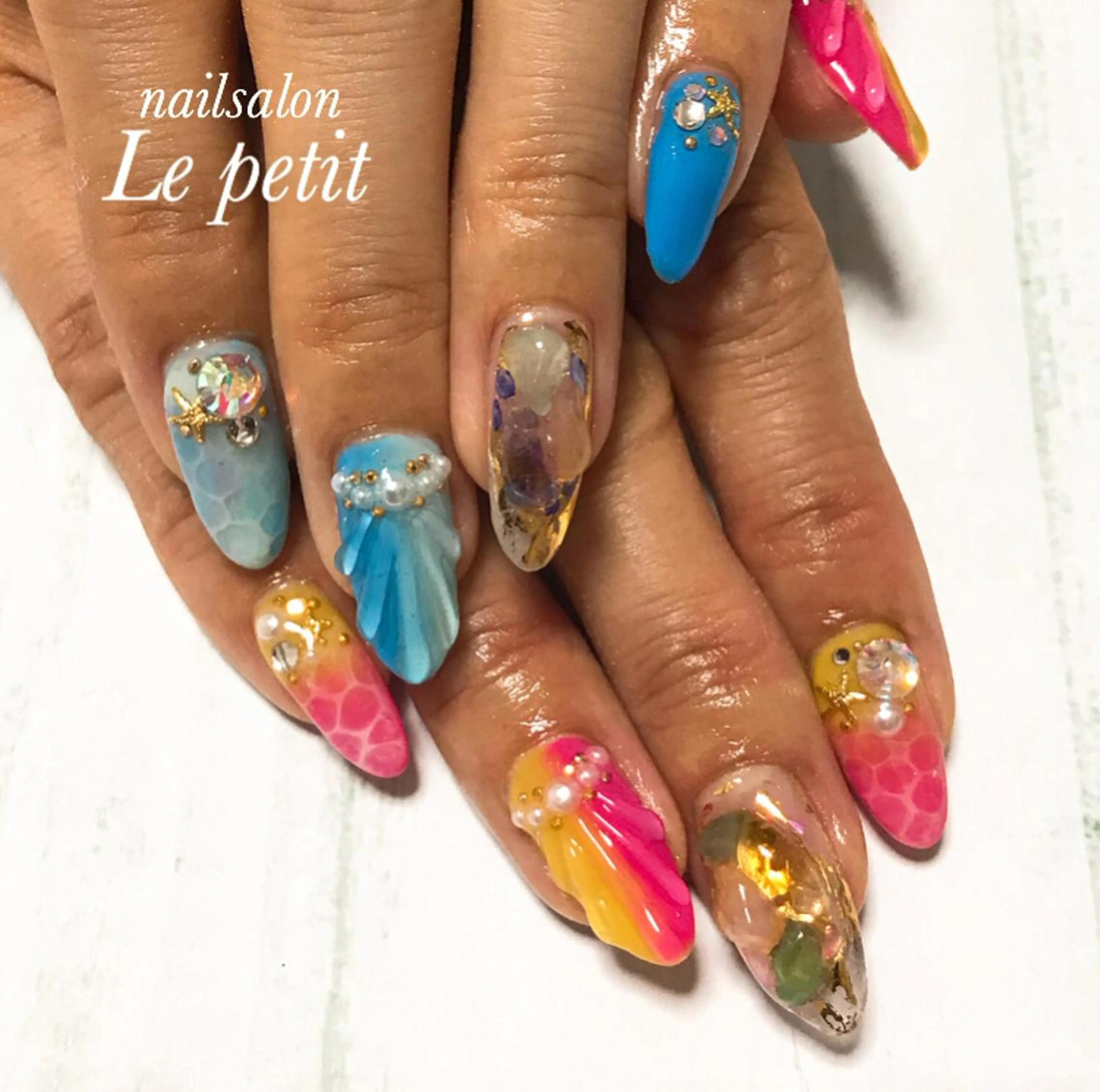 ネイル 石野 広佳のネイルデザイン