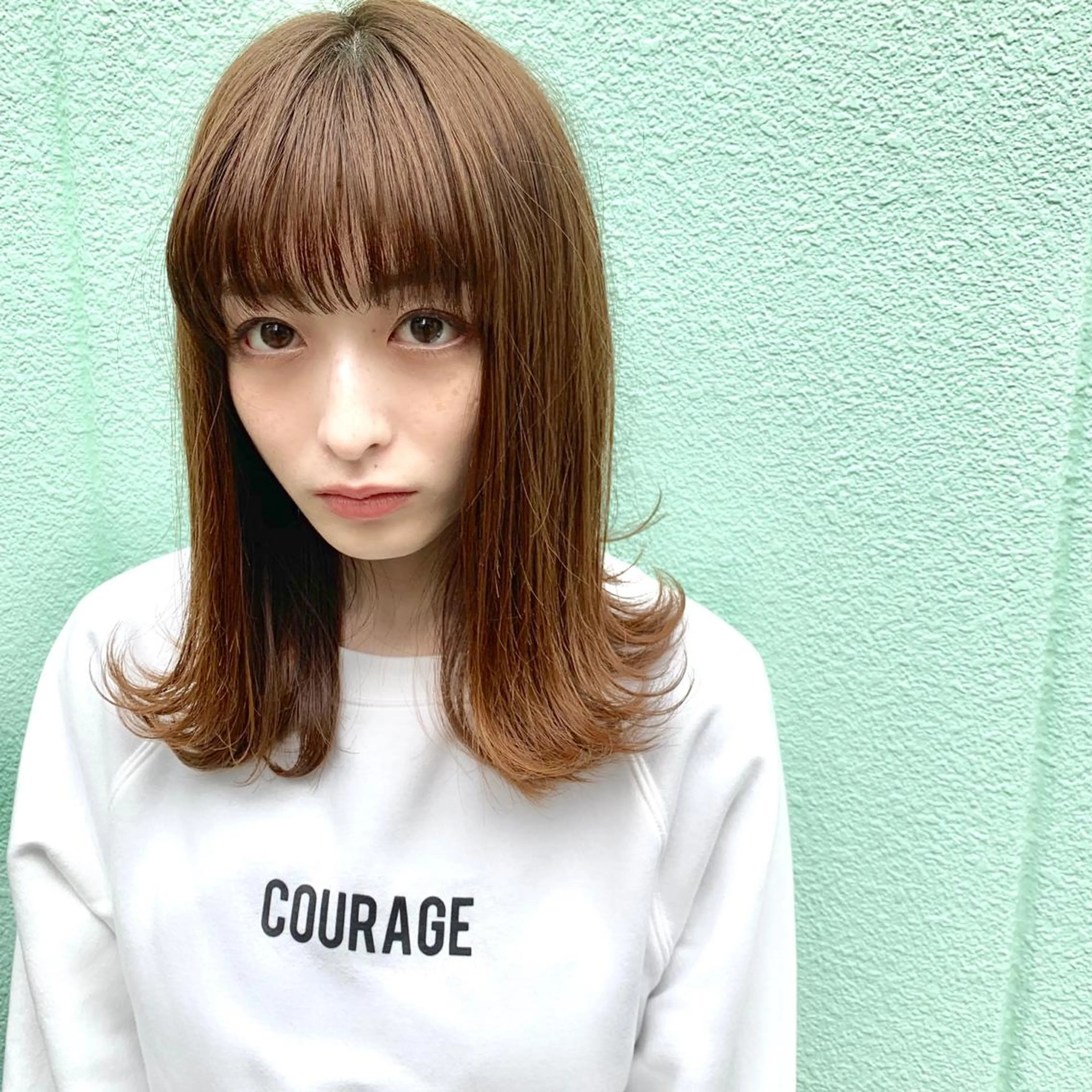 ミディアム カラー ヤスドミ ケイスケのヘアスタイル