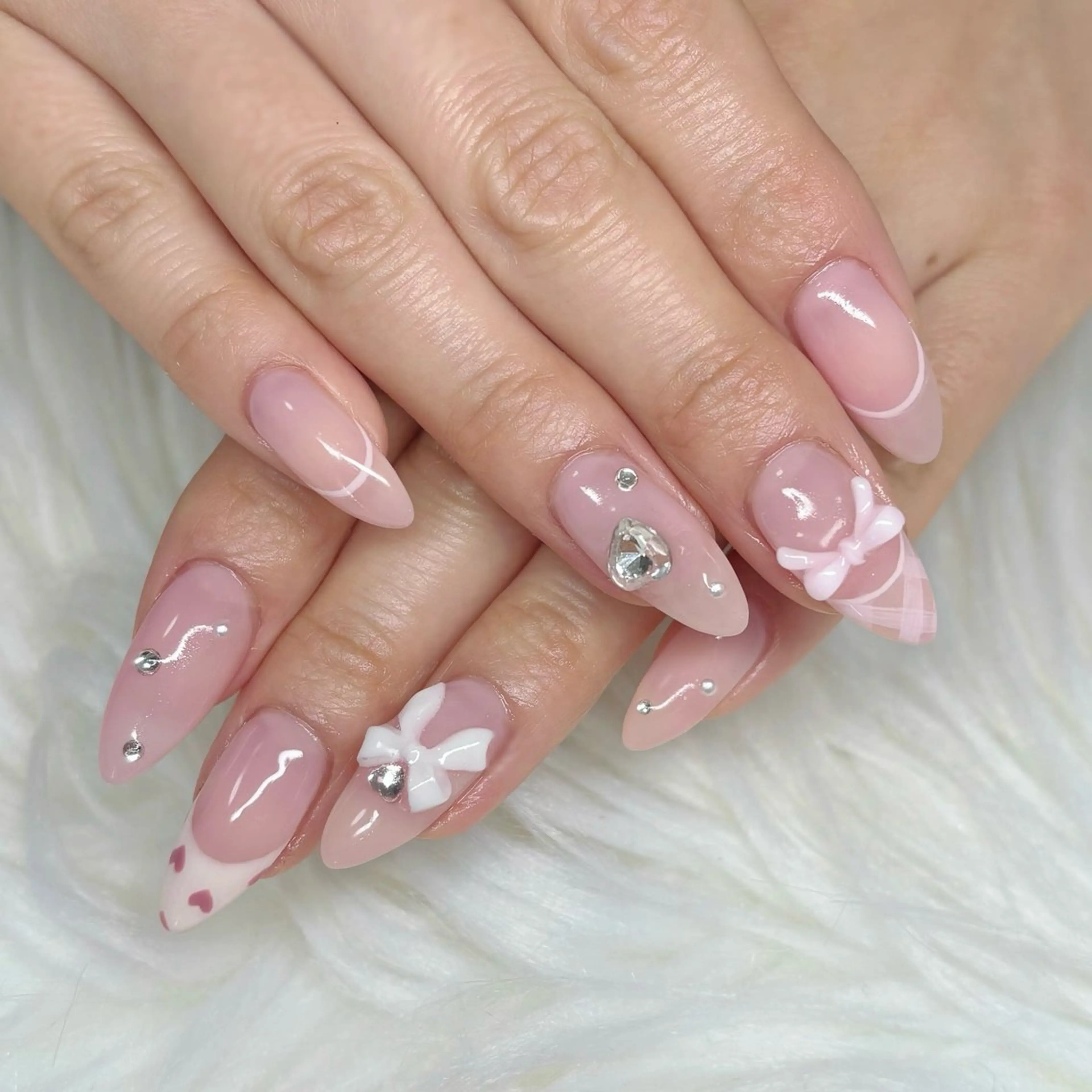 ネイル ピンク ハンドネイル Yuna🩵 RE:N.Nailのネイルデザイン