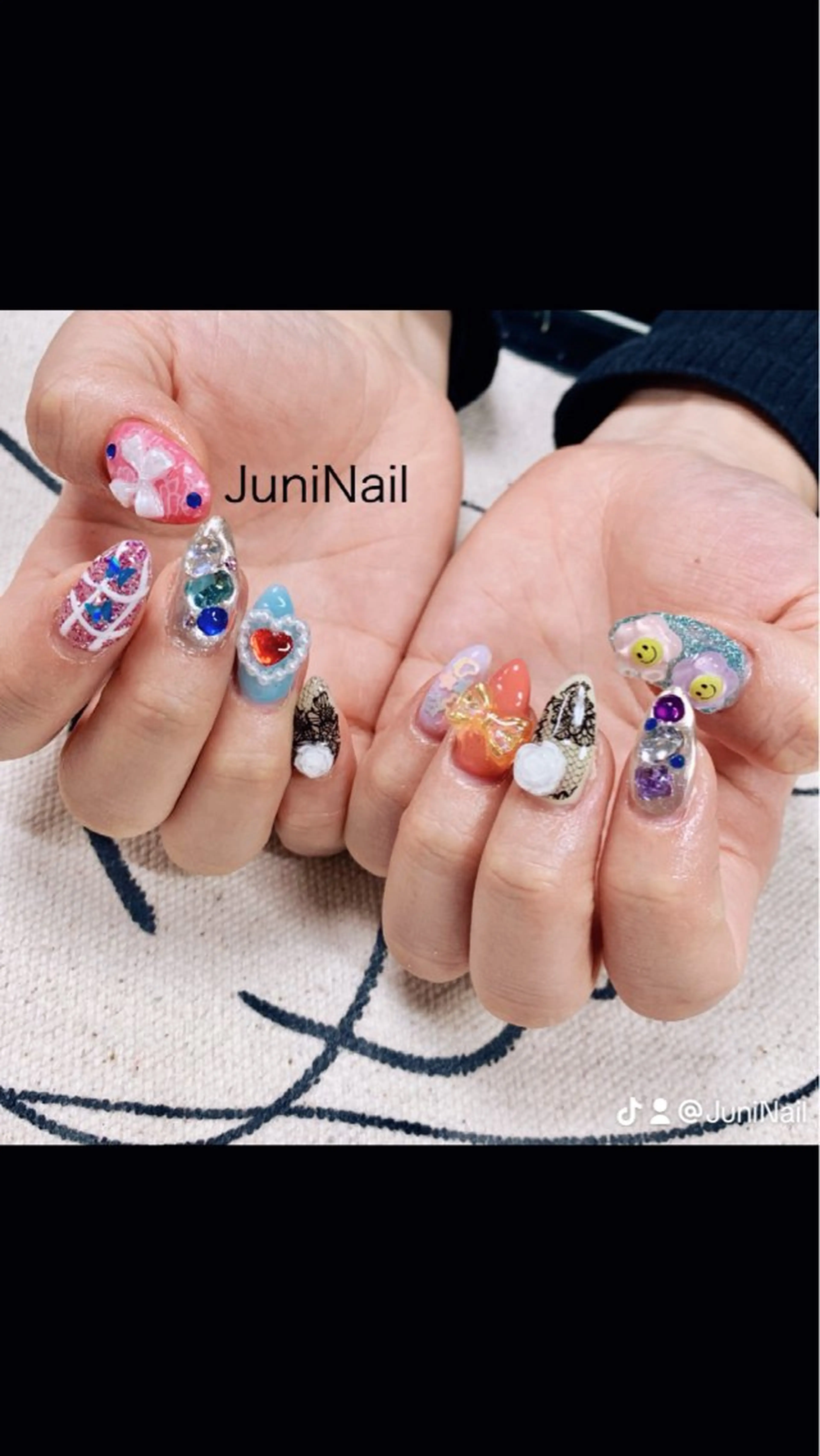 ネイル クリアネイル 成人式 氷ネイル・うるうるネイル 韓国ネイル ミラーネイル ハンドネイル JuniNail 주니네일🇰🇷suのネイルデザイン