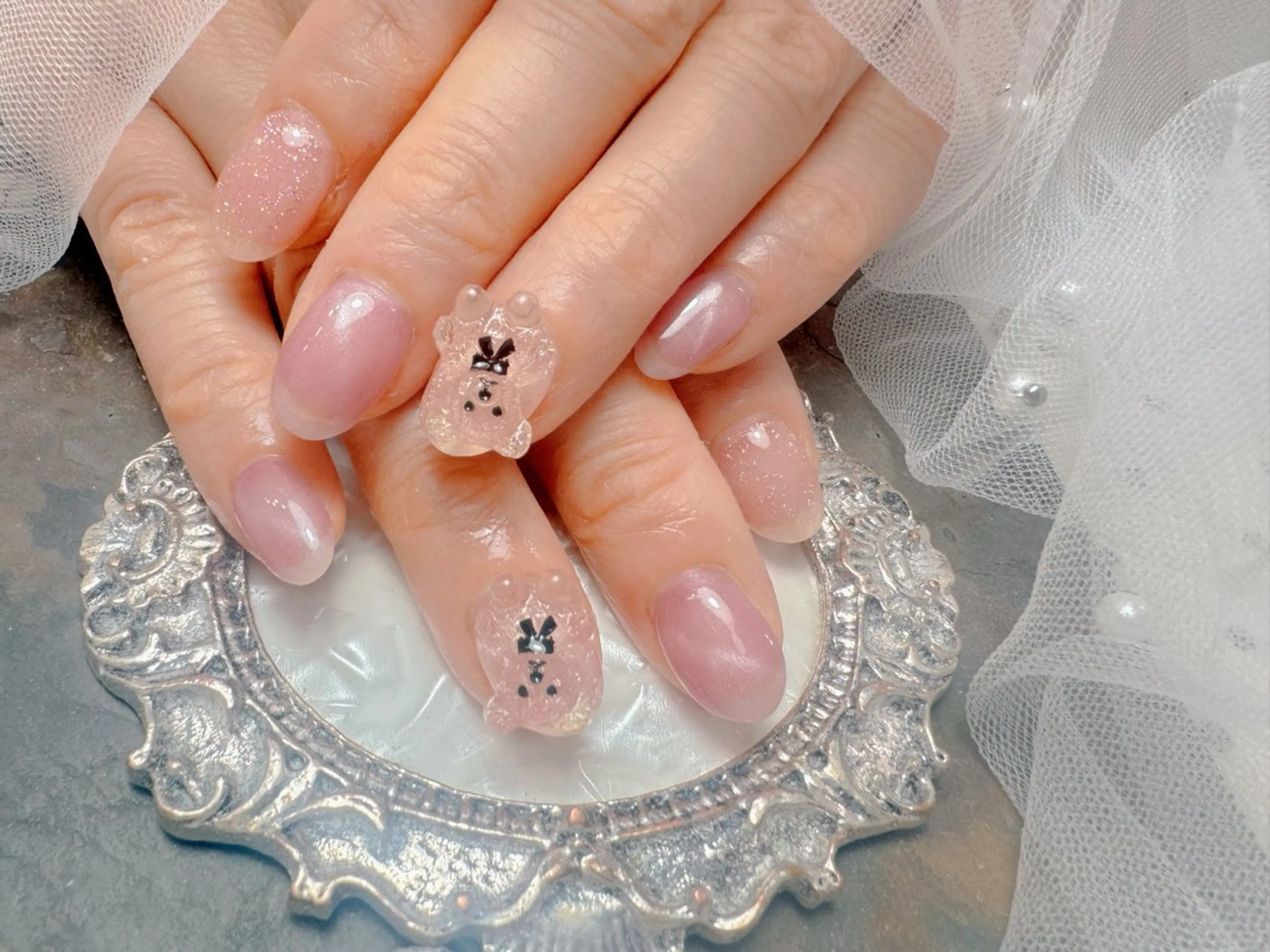 ネイル ハンドネイル マジックミラー所属・マジック ミラーのネイルデザイン