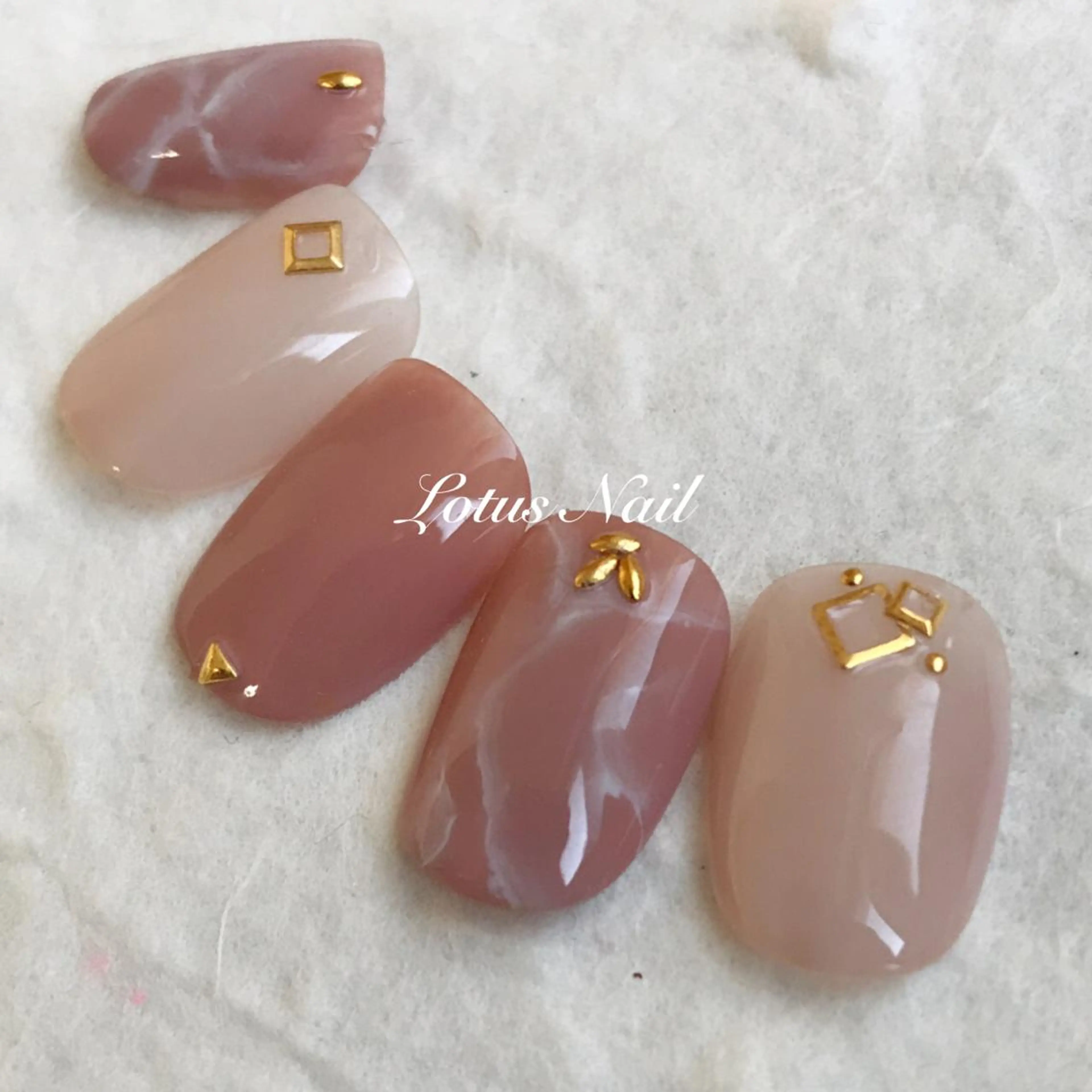 ネイル Lotus Nailのネイルデザイン