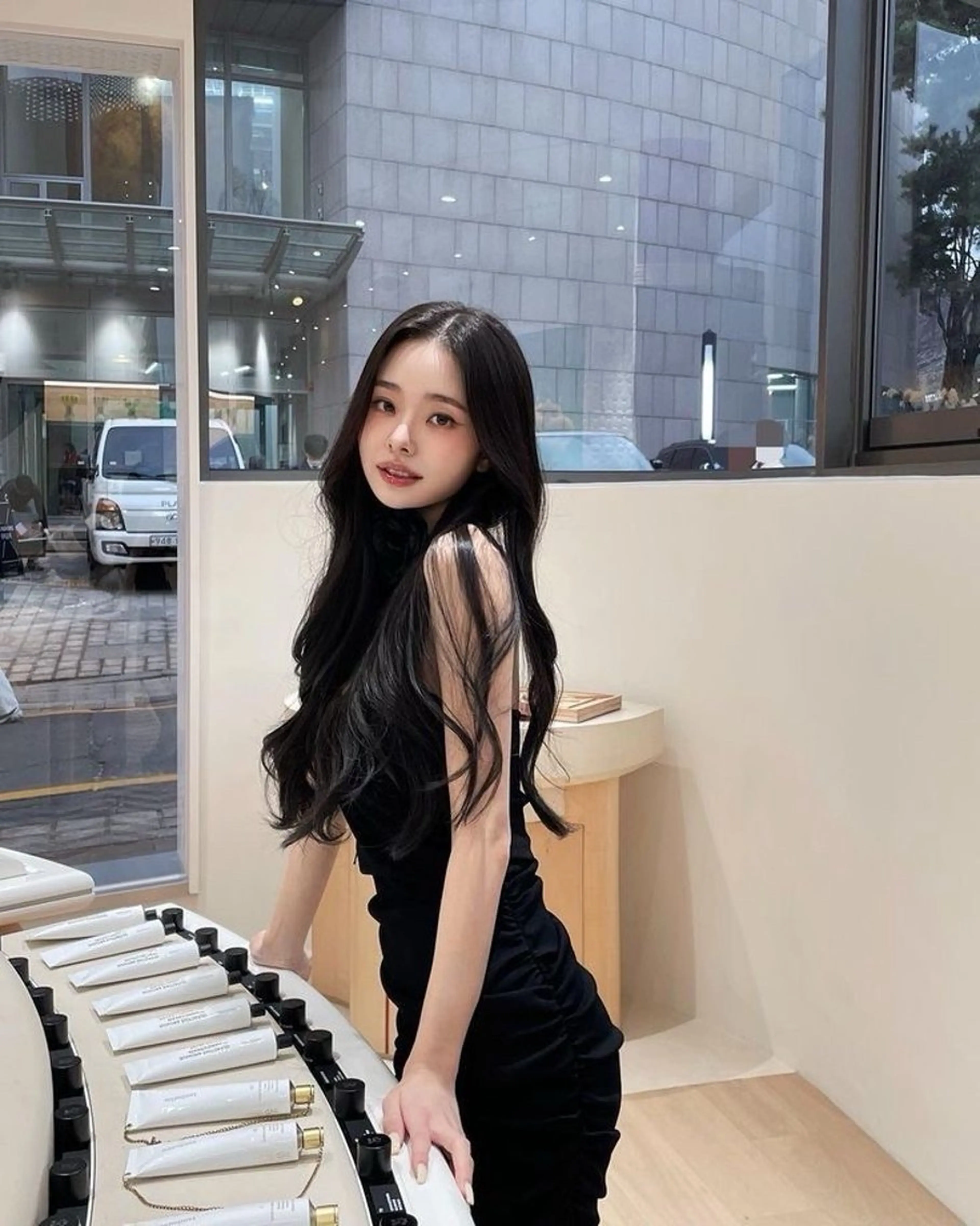 カラー カット ヘアカラー 韓国風暗髪ヘア🤍 🫧MIREIのヘアスタイル