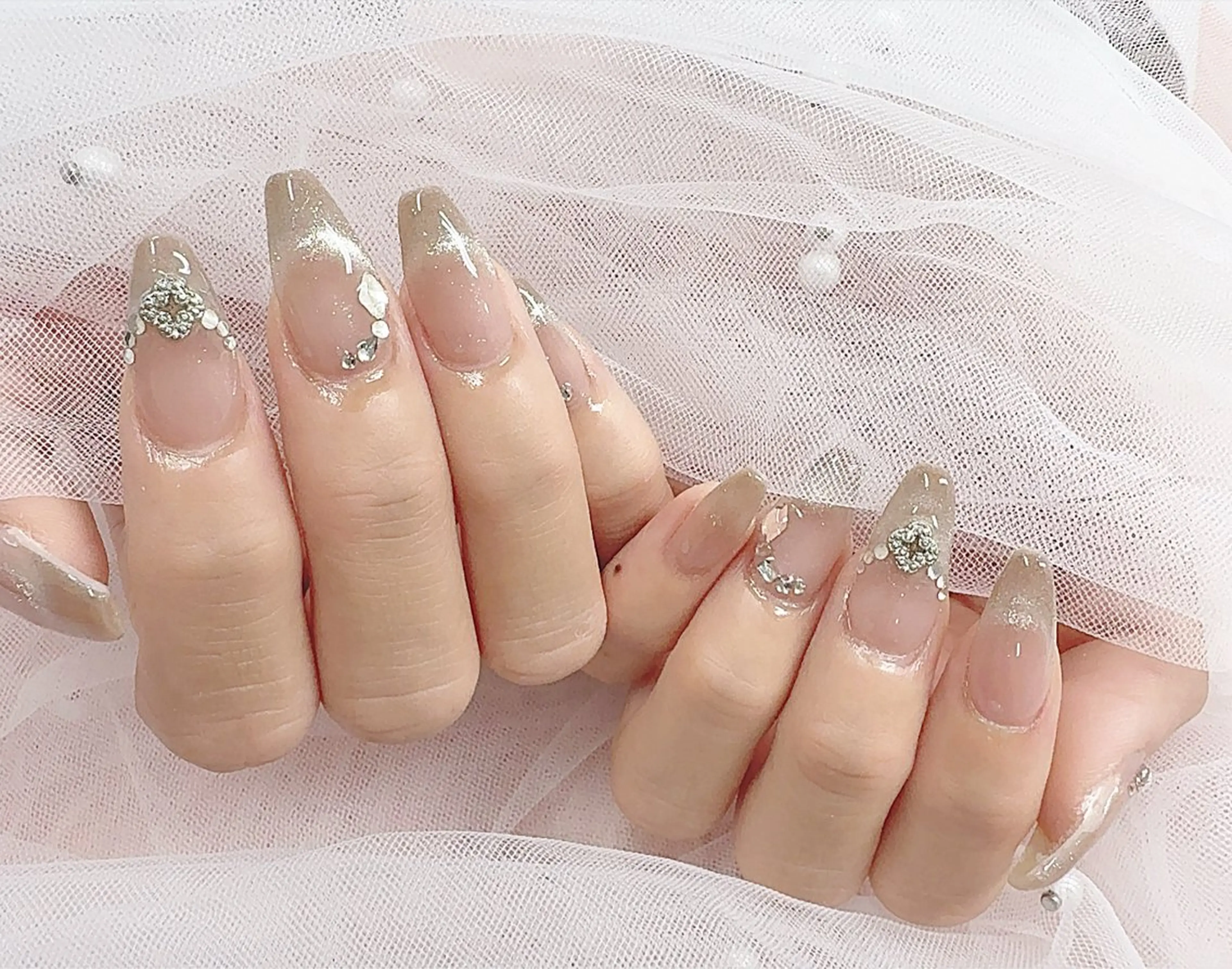 ネイル フレンチネイル マグネットネイル マグネットフレンチ FILLnail古河店所属・FIILnail MEIのネイルデザイン