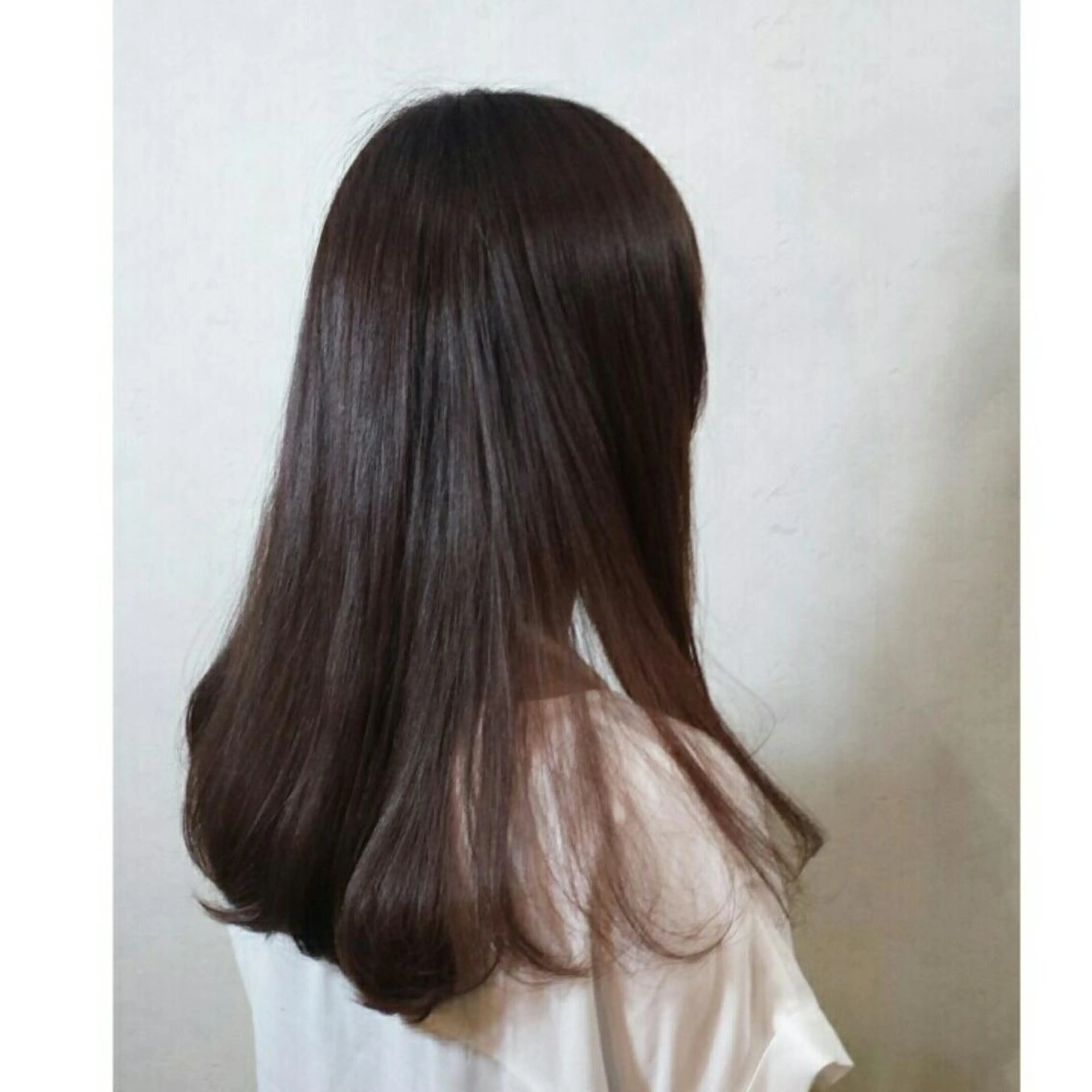 セミロング カラー バイオレットカラー カット ヘアカラー 縮毛矯正 トリートメント 🔳髪質改善🔳 岡本陽のヘアスタイル