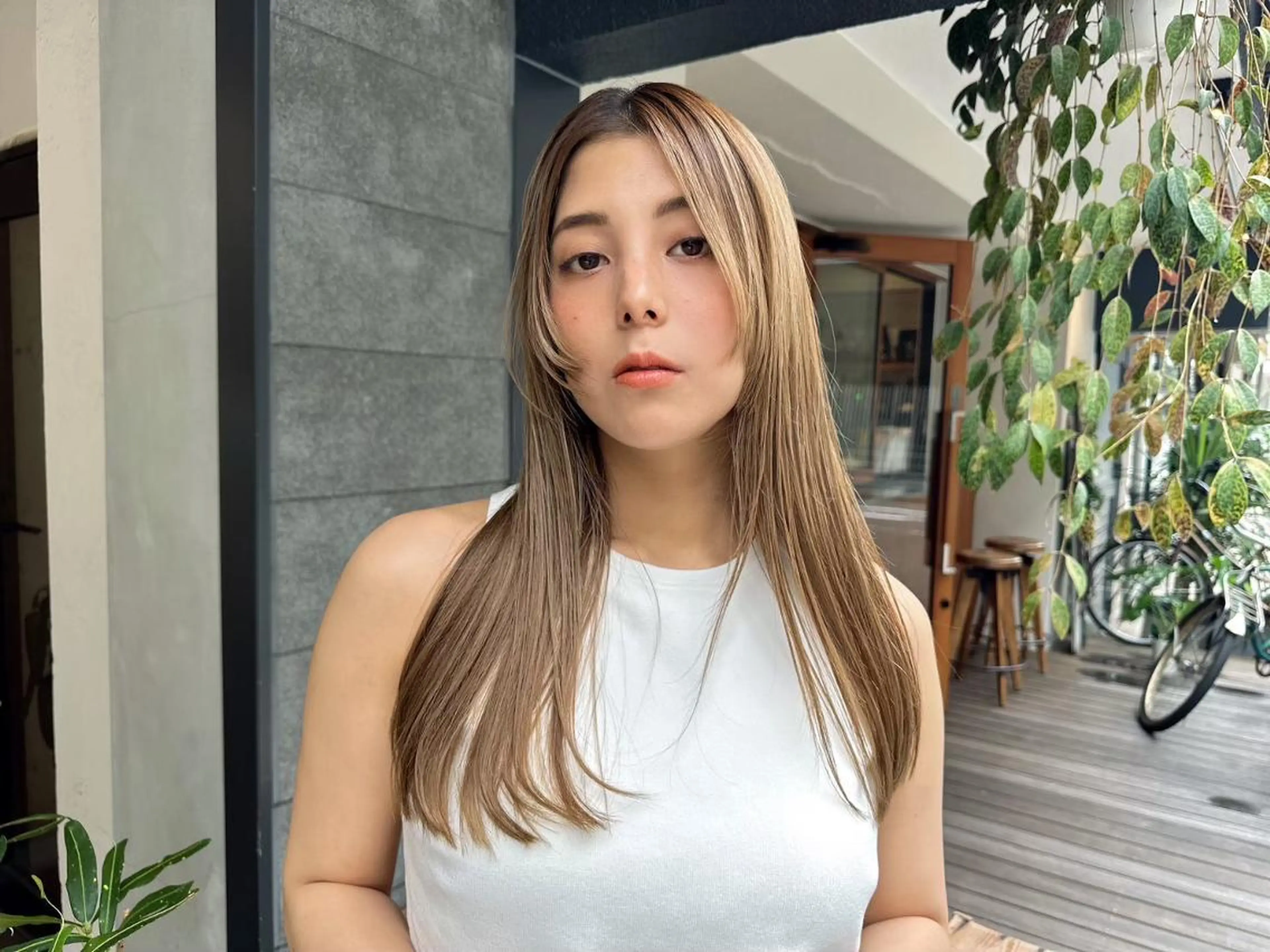 【お出かけ前はこれで決まり外国人風】カット＋ダブルカラー＋Aujuaケアの写真