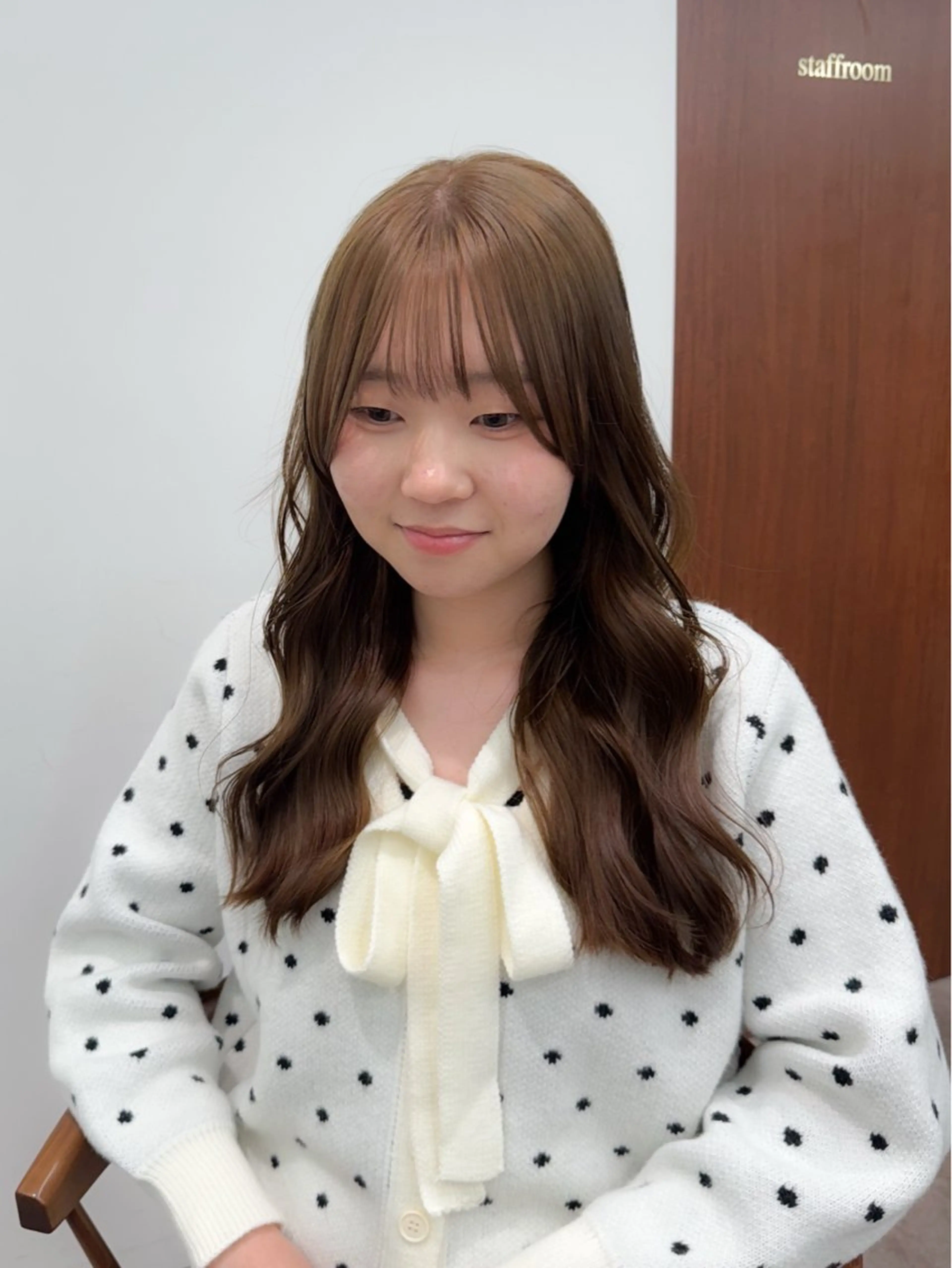 ロング カラー ヘアアレンジ ブリーチ ダブルカラー イヤリングカラー イルミナカラー ブリーチなしカラー カット ヘアカラー トリートメント 立川レイヤー 透明感カラーaoiのヘアスタイル