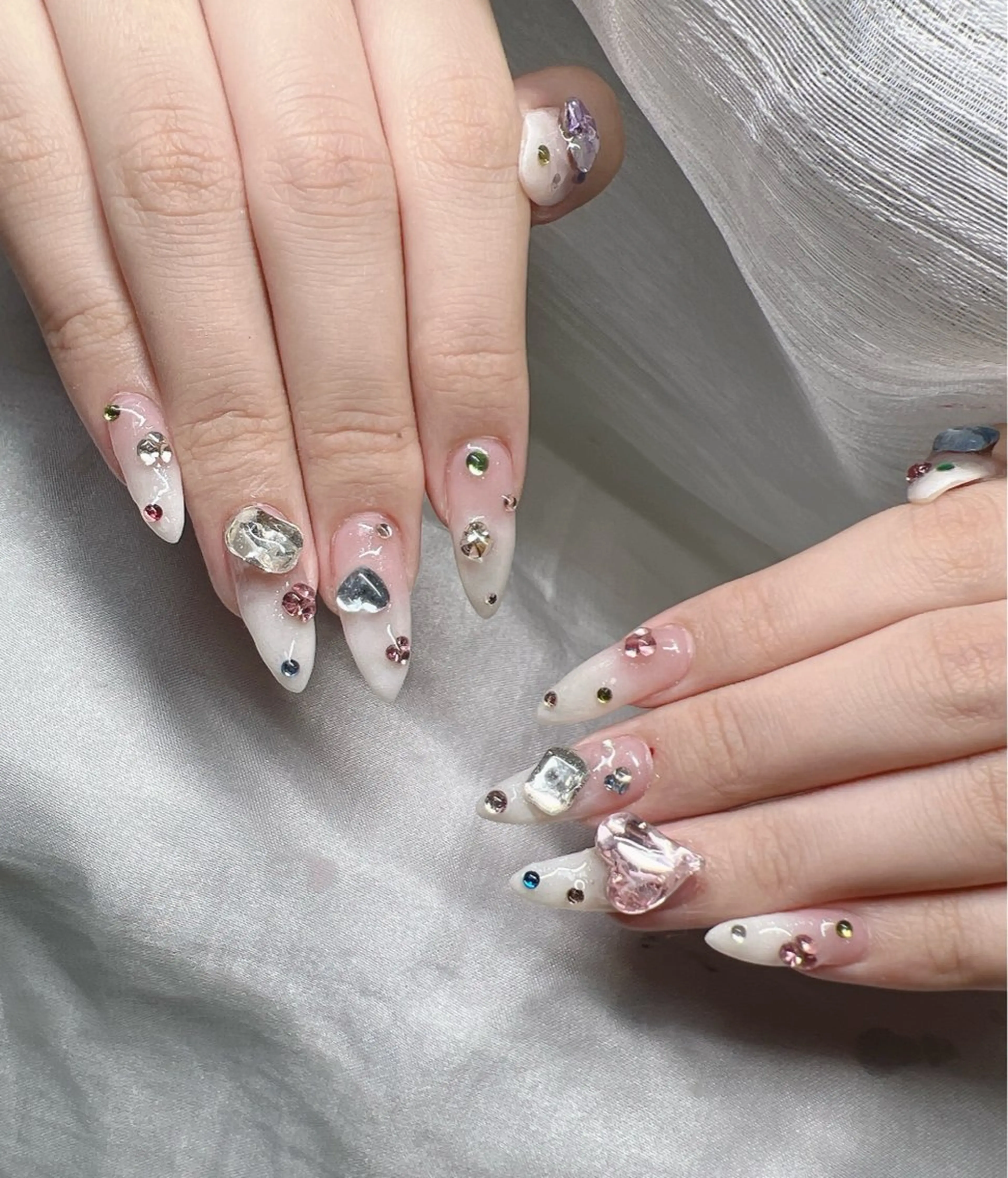 ネイル ハンドネイル Lee Nailsのネイルデザイン