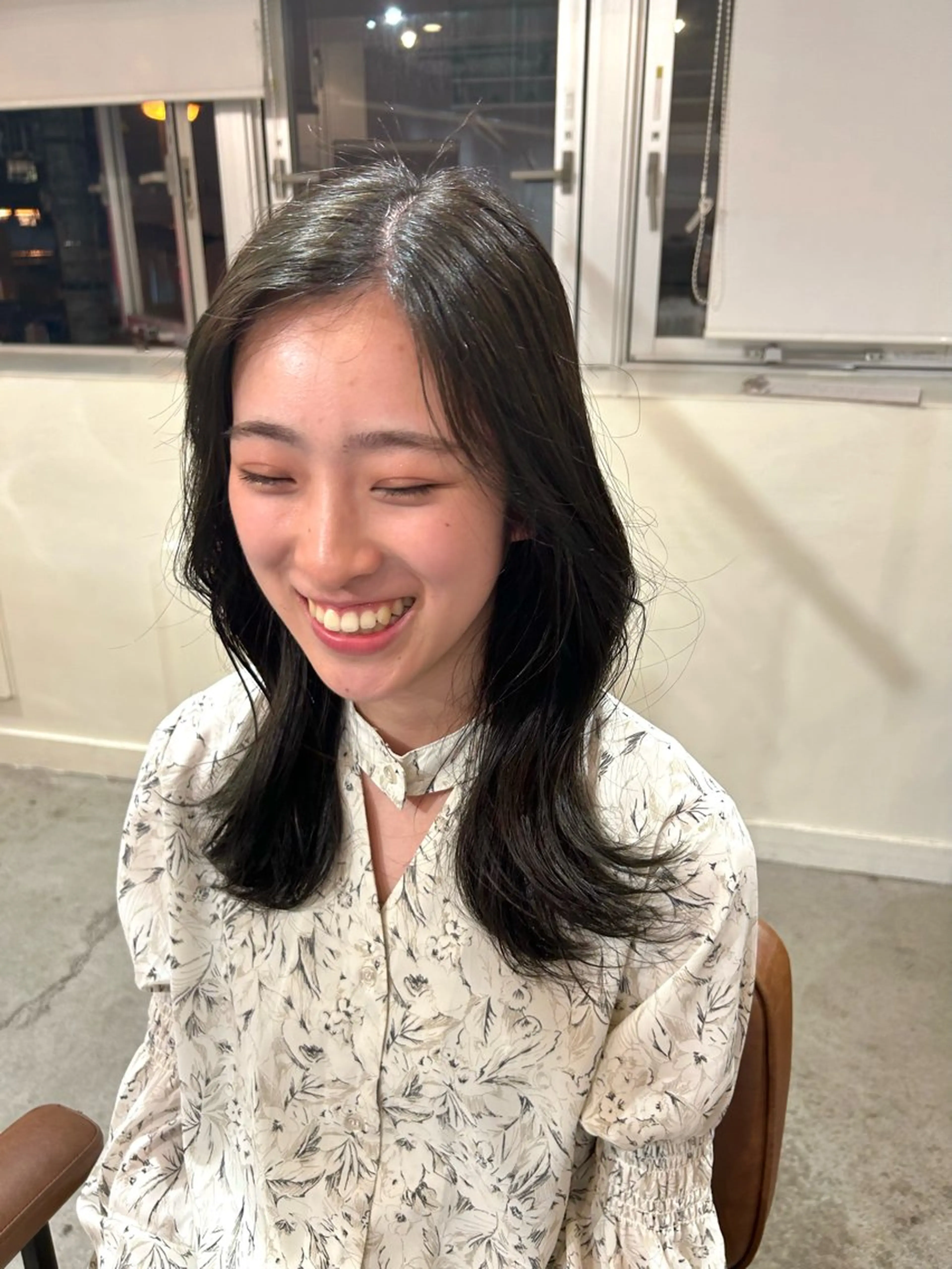 セミロング カラー オリーブカラー ヘアカラー ボブ/レイヤー 大阪梅田/きょうかのヘアスタイル