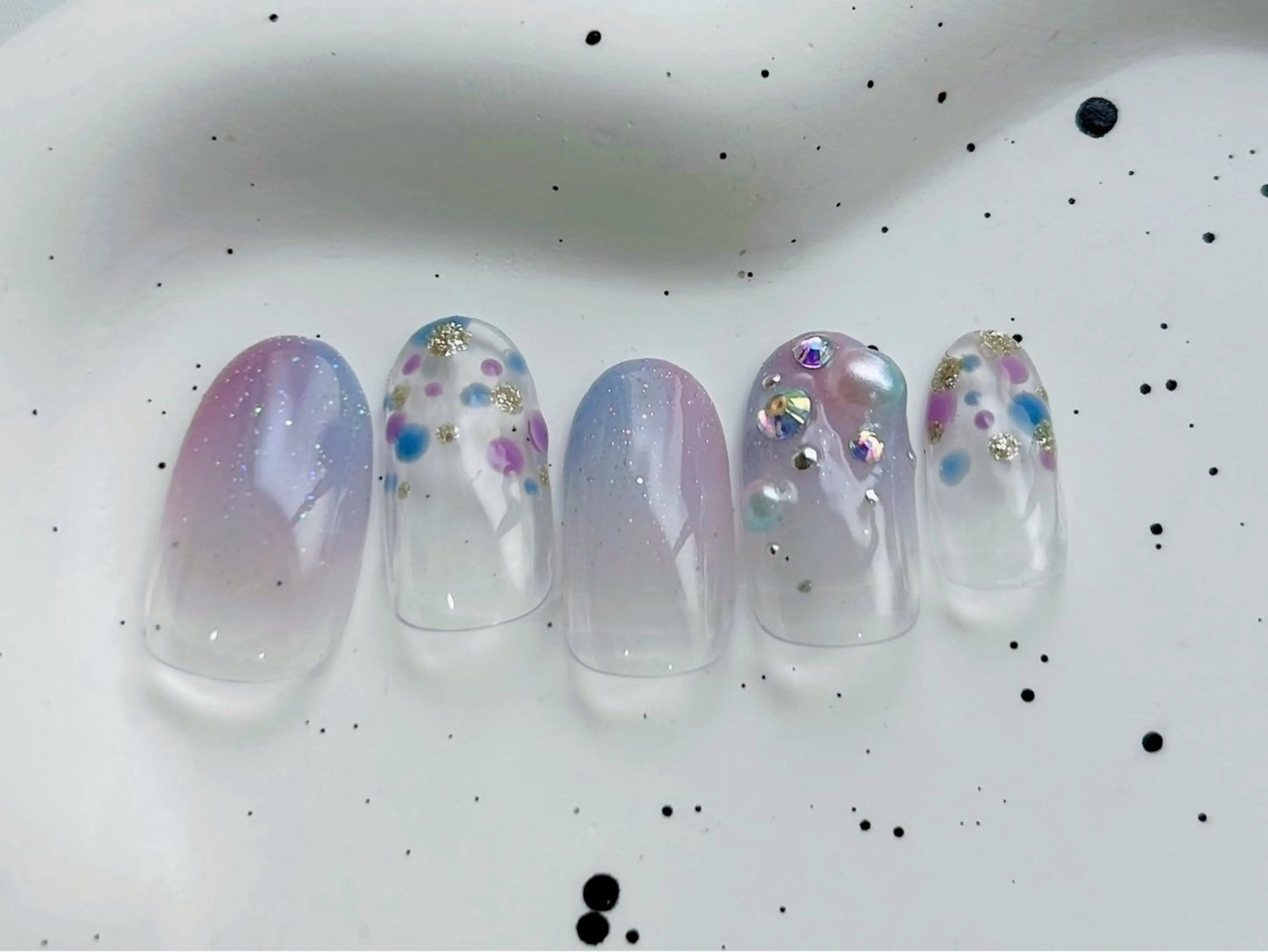 ネイル ハンドネイル アイ.ネイリスト りこの眉毛・アイブロウイメージ